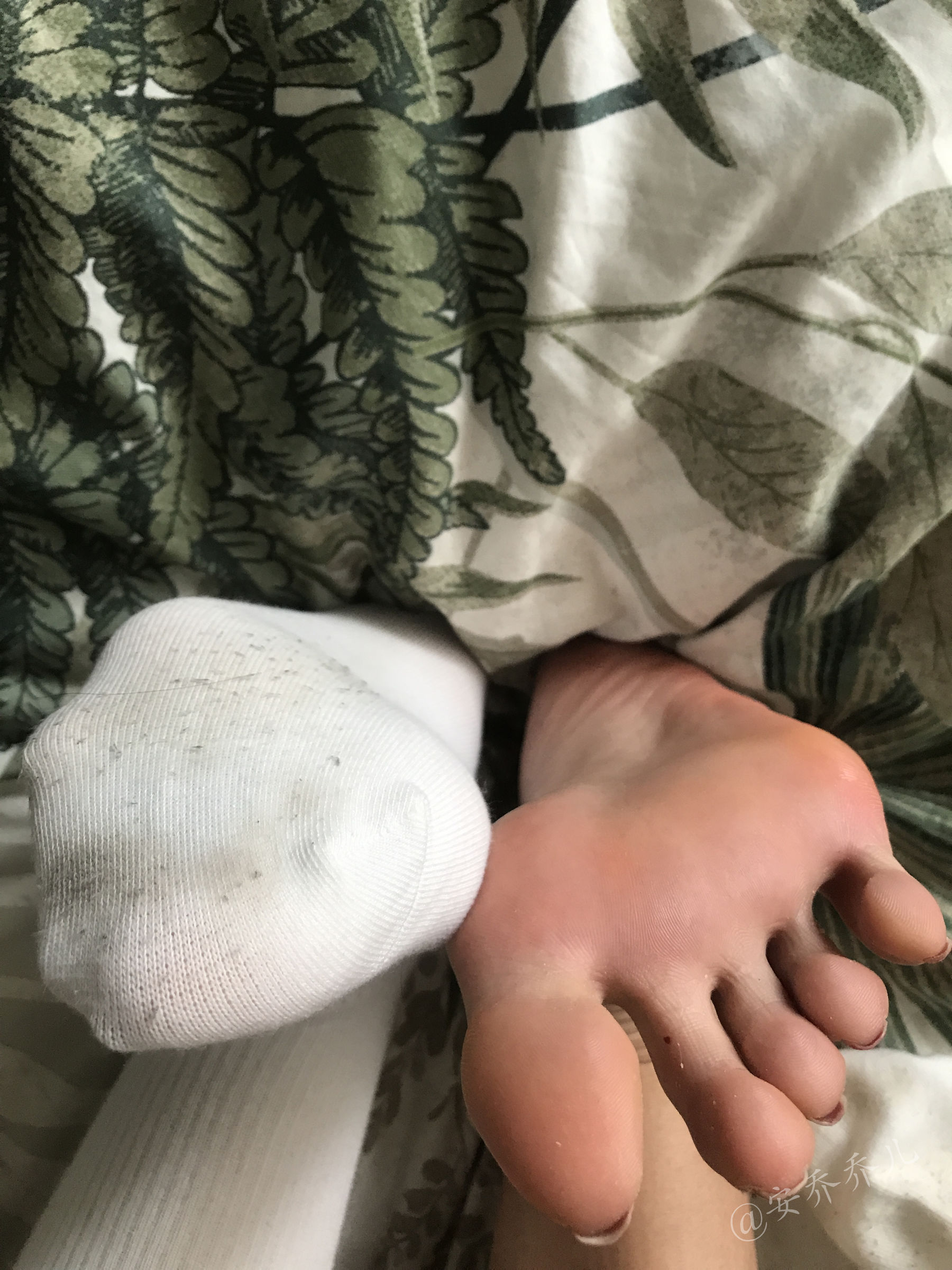 安乔乔儿(Nia乔乔) No.019 健身房白袜 [135P] - 秀人网免费无水印在线套图写真