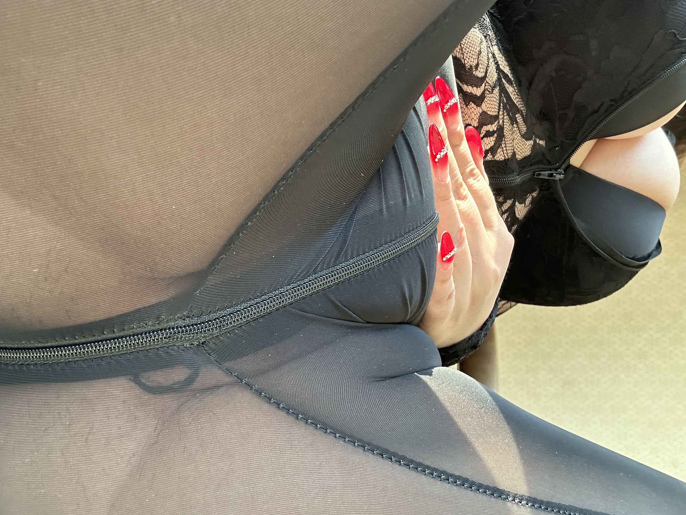 120斤的小王同学 – 黑色蕾丝 [15P] - 秀人网免费无水印在线套图写真