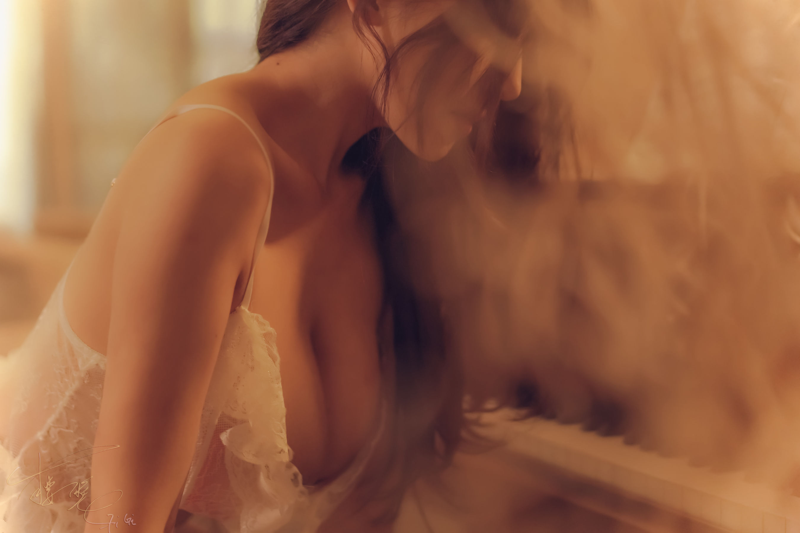 网络红人樱晚gigi – 轻听 [23P] - 秀人网免费无水印在线套图写真