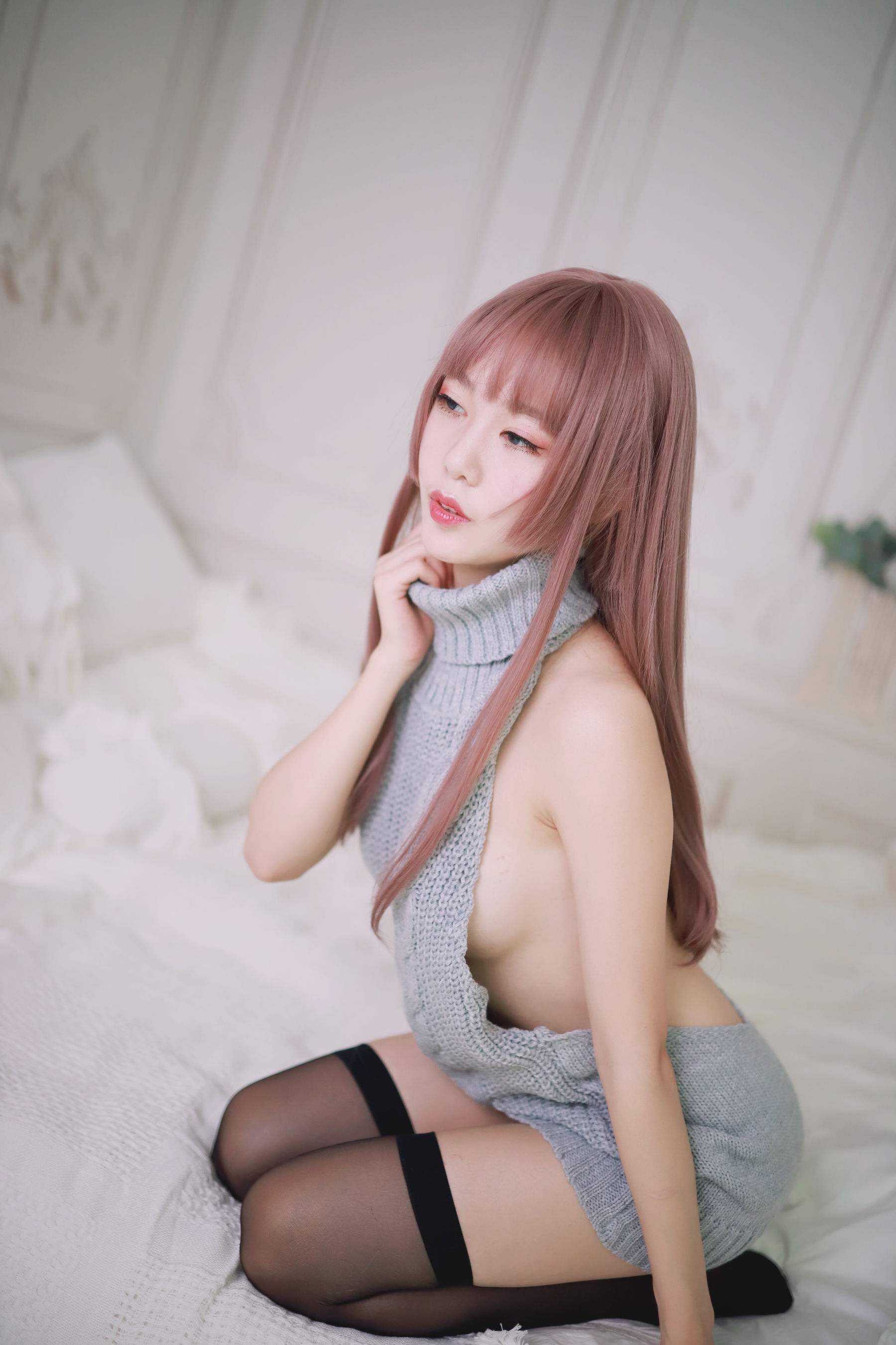 抖娘-利世 – 漏背毛衣 [30P] - 秀人网免费无水印在线套图写真