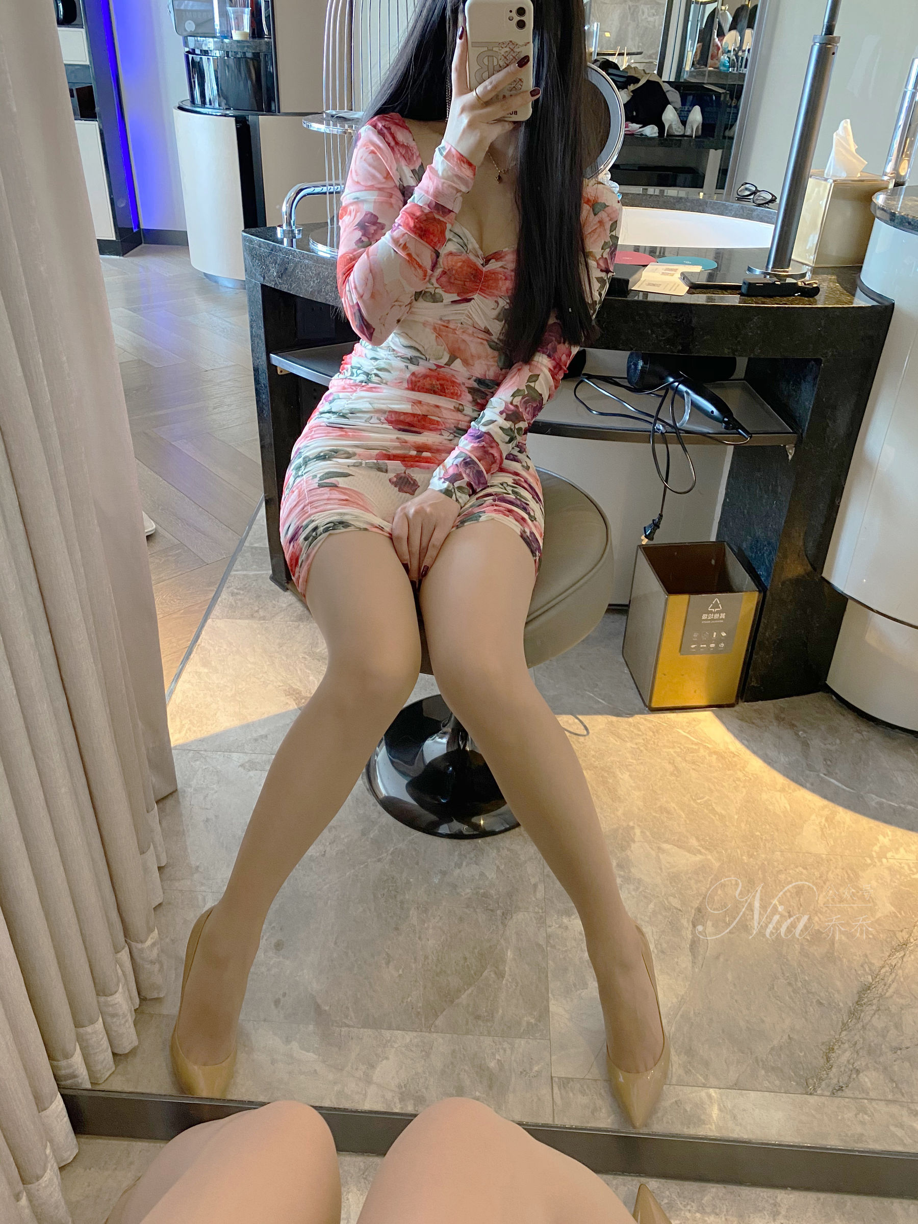 安乔乔儿(Nia乔乔) No.030 温柔少妇风 [90P] - 秀人网免费无水印在线套图写真