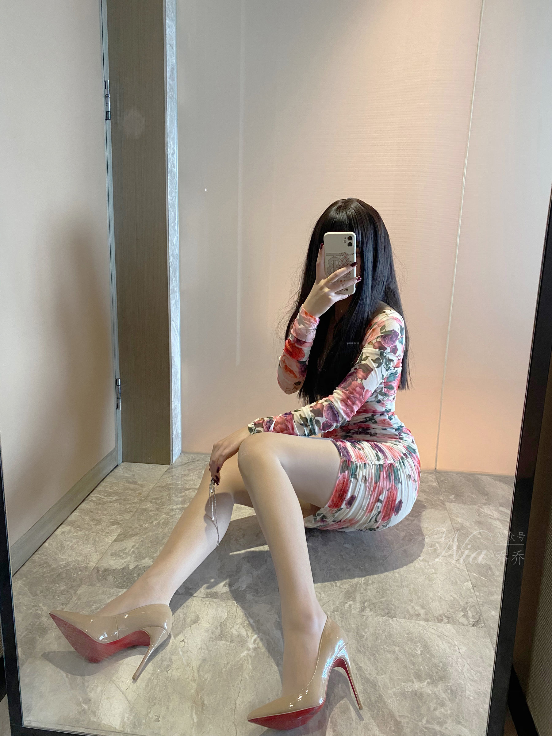 安乔乔儿(Nia乔乔) No.030 温柔少妇风 [90P] - 秀人网免费无水印在线套图写真