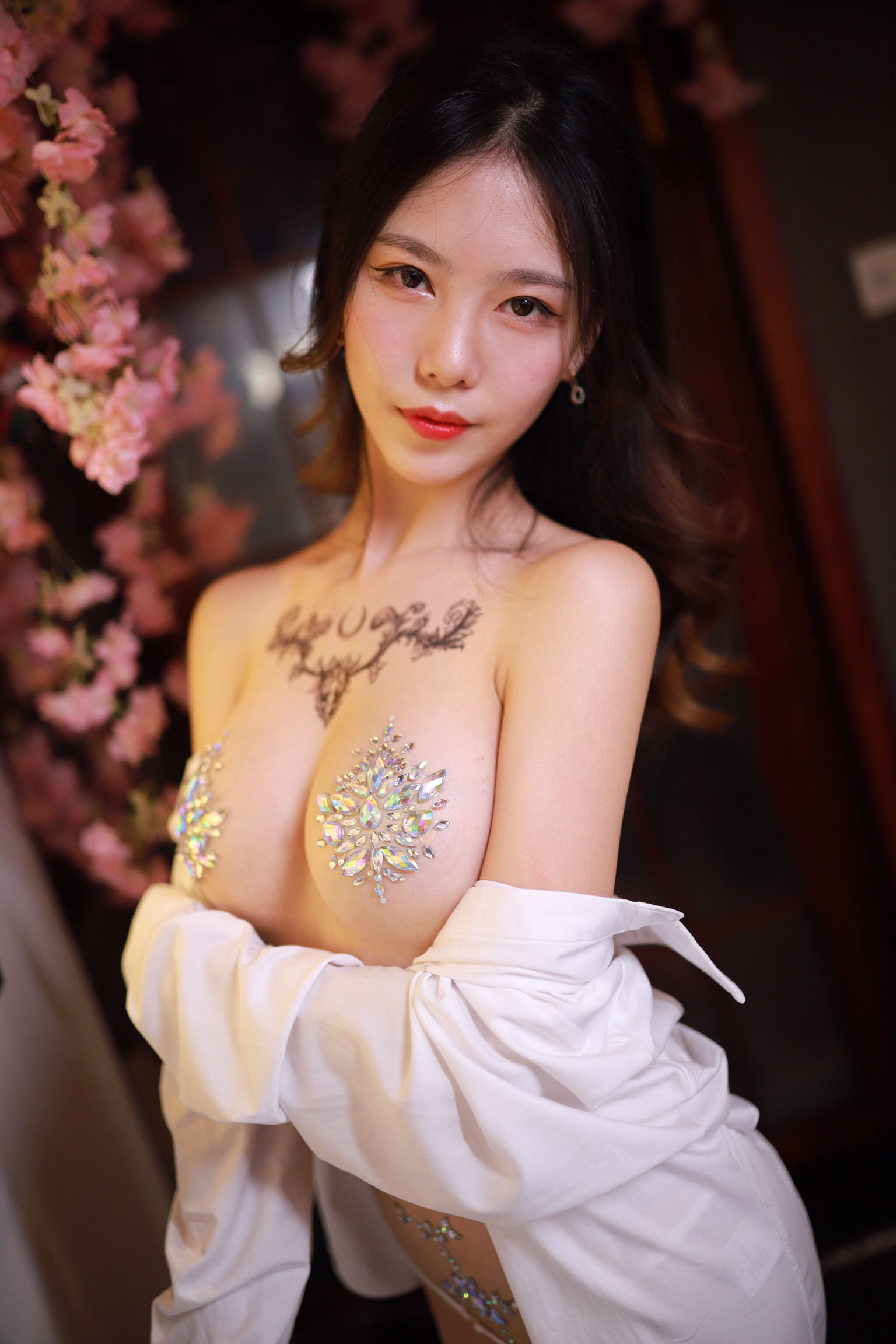 抖娘-利世 – 钻 [40P] - 秀人网免费无水印在线套图写真