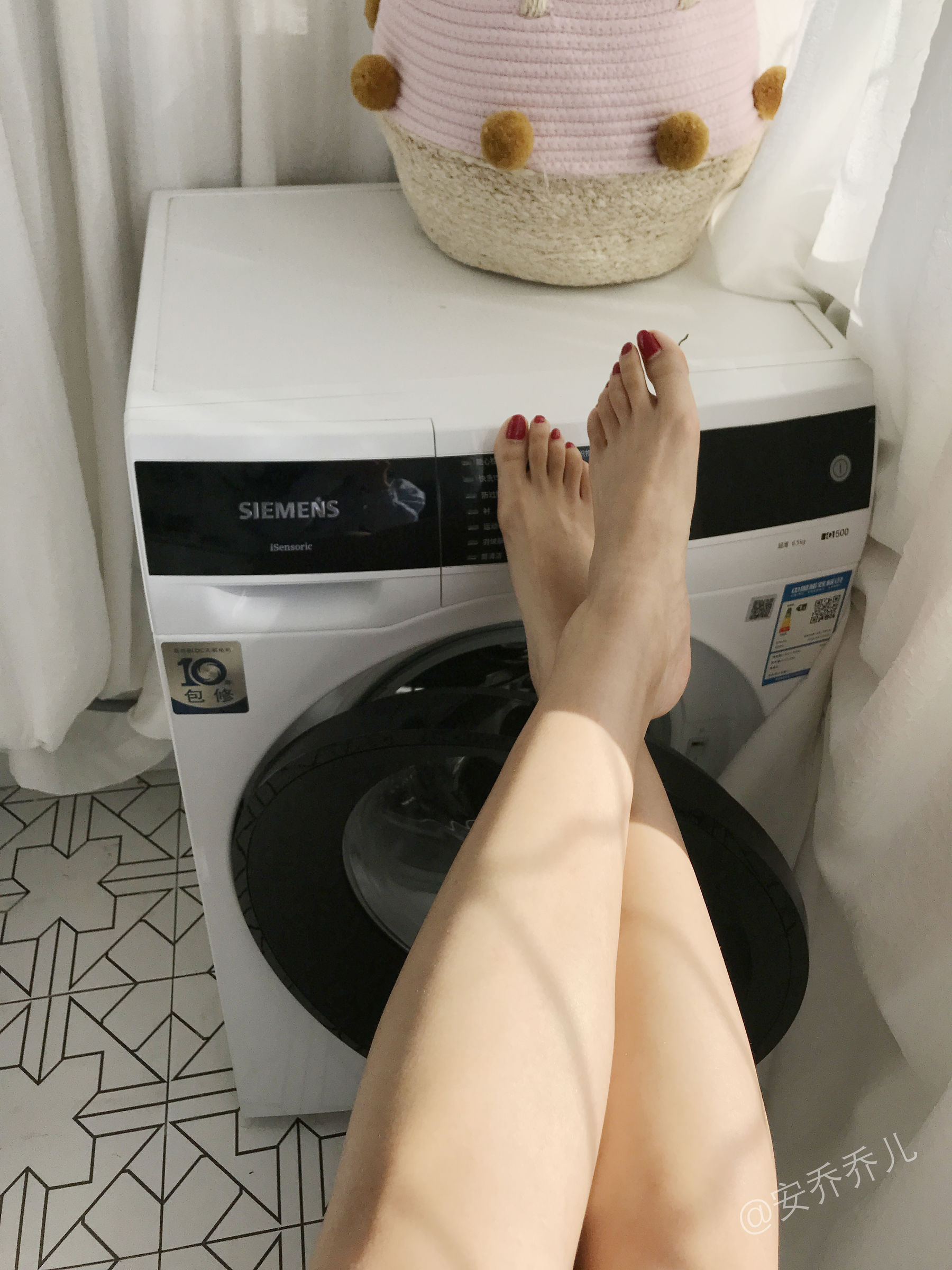 安乔乔儿(Nia乔乔) No.016 阳台洗衣房 [104P] - 秀人网免费无水印在线套图写真