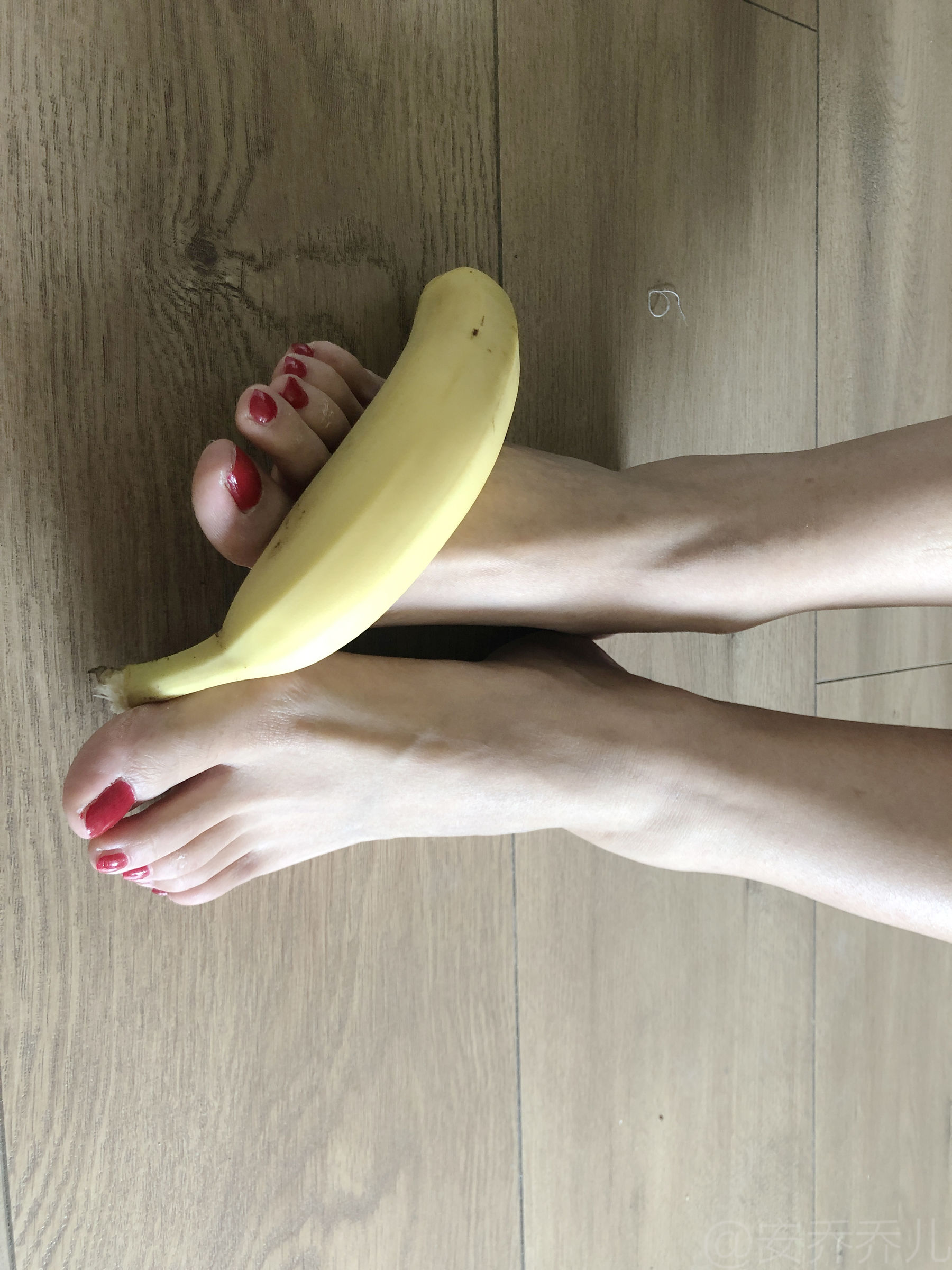 安乔乔儿(Nia乔乔) No.009 踩香蕉 [134P] - 秀人网免费无水印在线套图写真