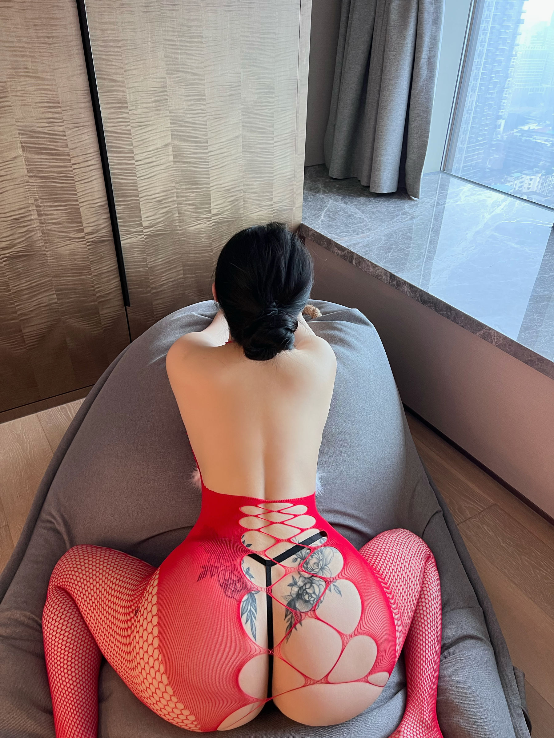 美臀女神左公子666 – 红色渔网 [31P] - 秀人网免费无水印在线套图写真