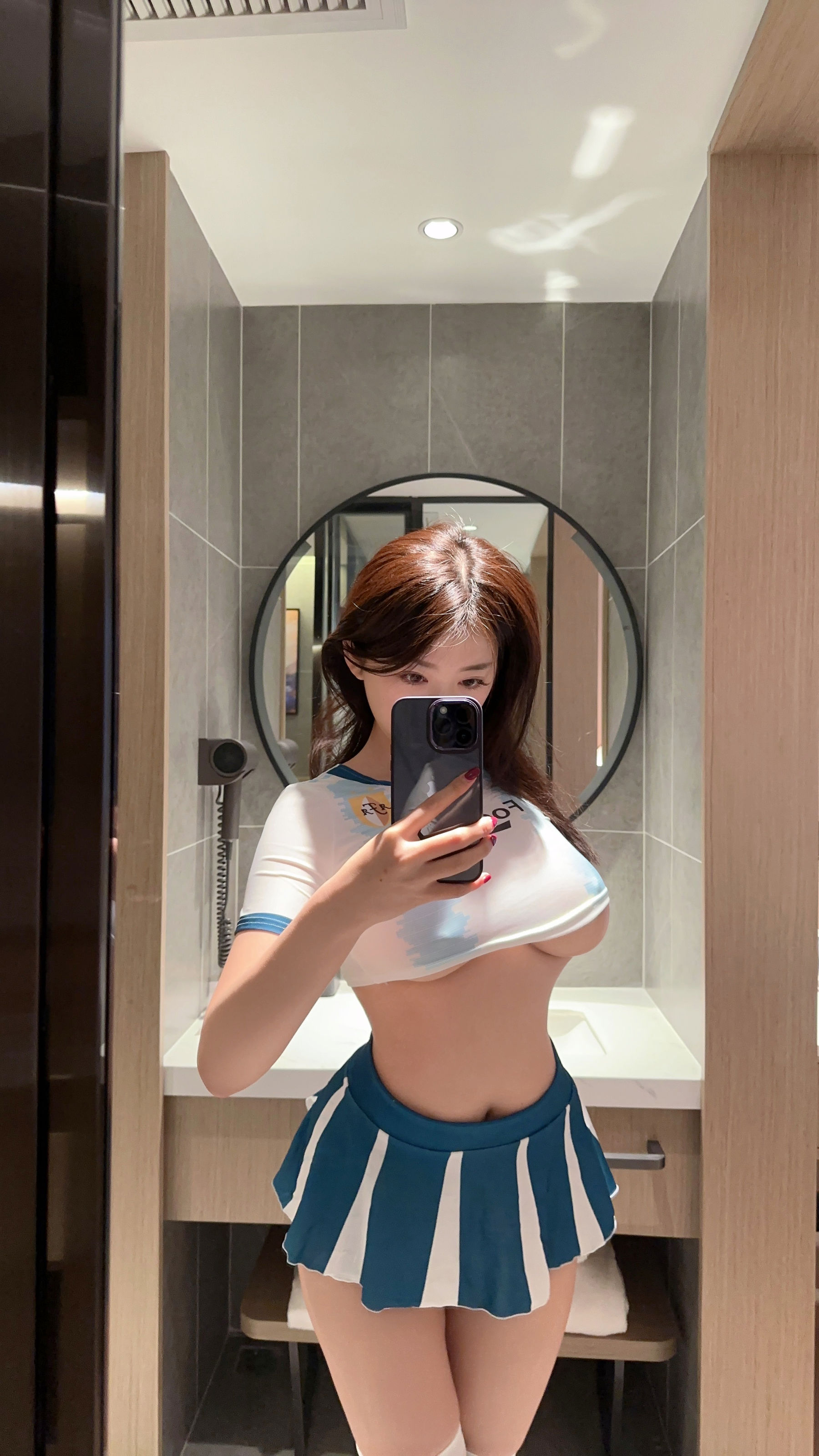 奶宝妹纸 – 足球宝贝 [34P] - 秀人网免费无水印在线套图写真