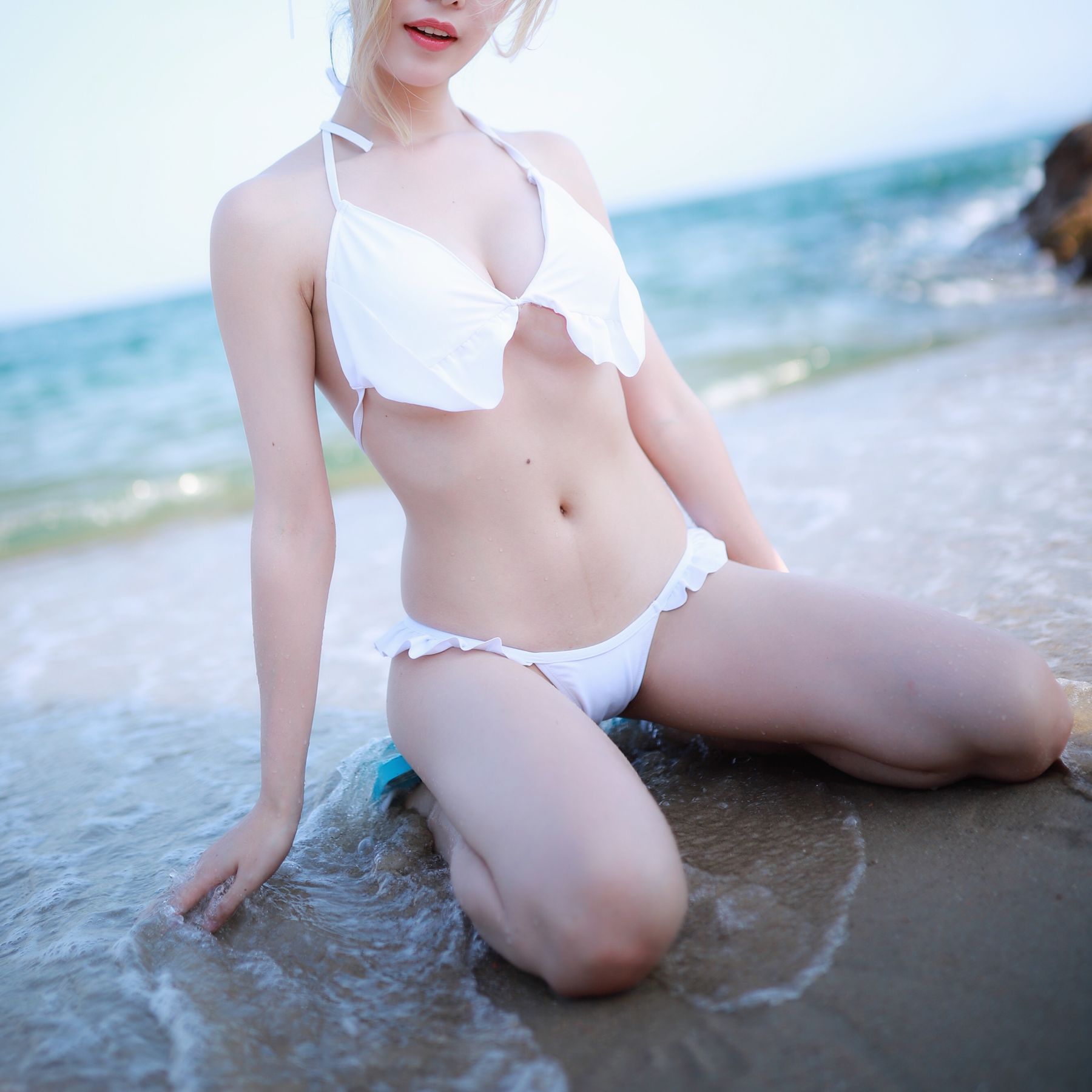 抖娘-利世图集 – 海边索米 [30P] - 秀人网免费无水印在线套图写真