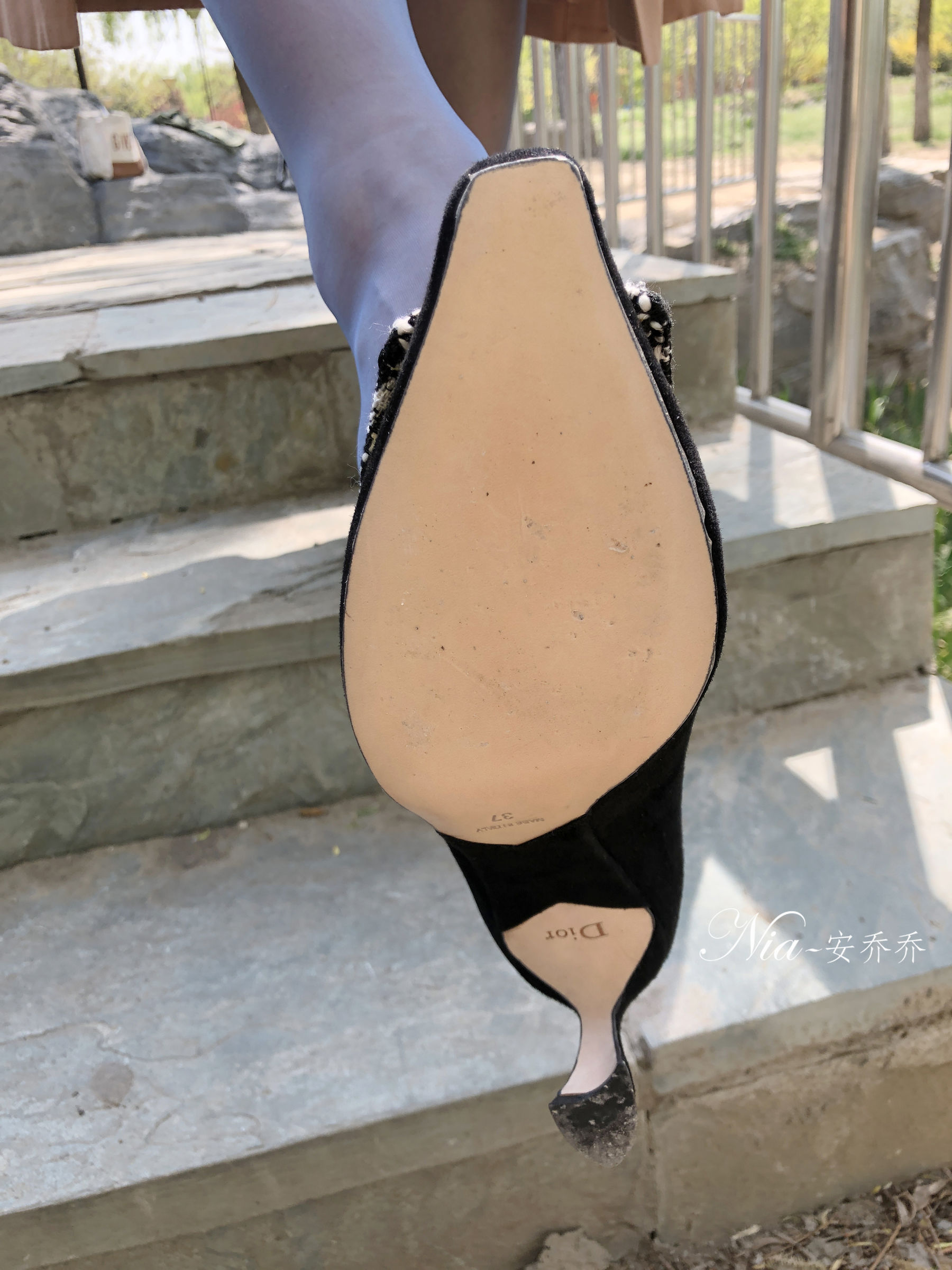 安乔乔儿(Nia乔乔) No.021 不小心被发现了 [118P] - 秀人网免费无水印在线套图写真