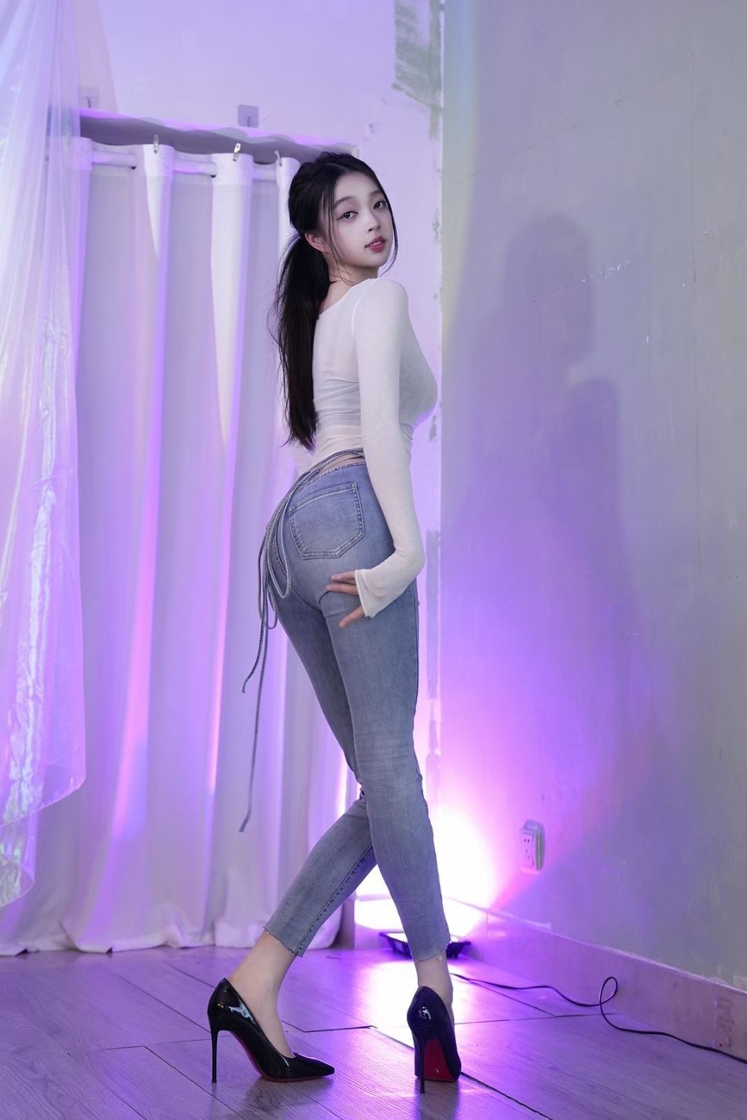 徐珺大哥 微密圈视图合集 [190P] - 秀人网免费无水印在线套图写真