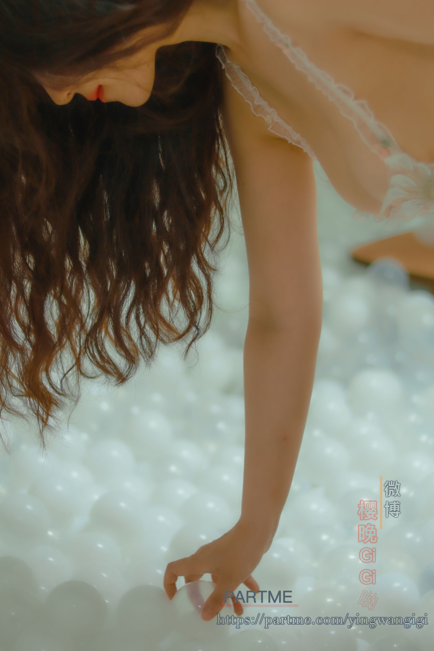 网络红人樱晚gigi – 余香 [19P] - 秀人网免费无水印在线套图写真