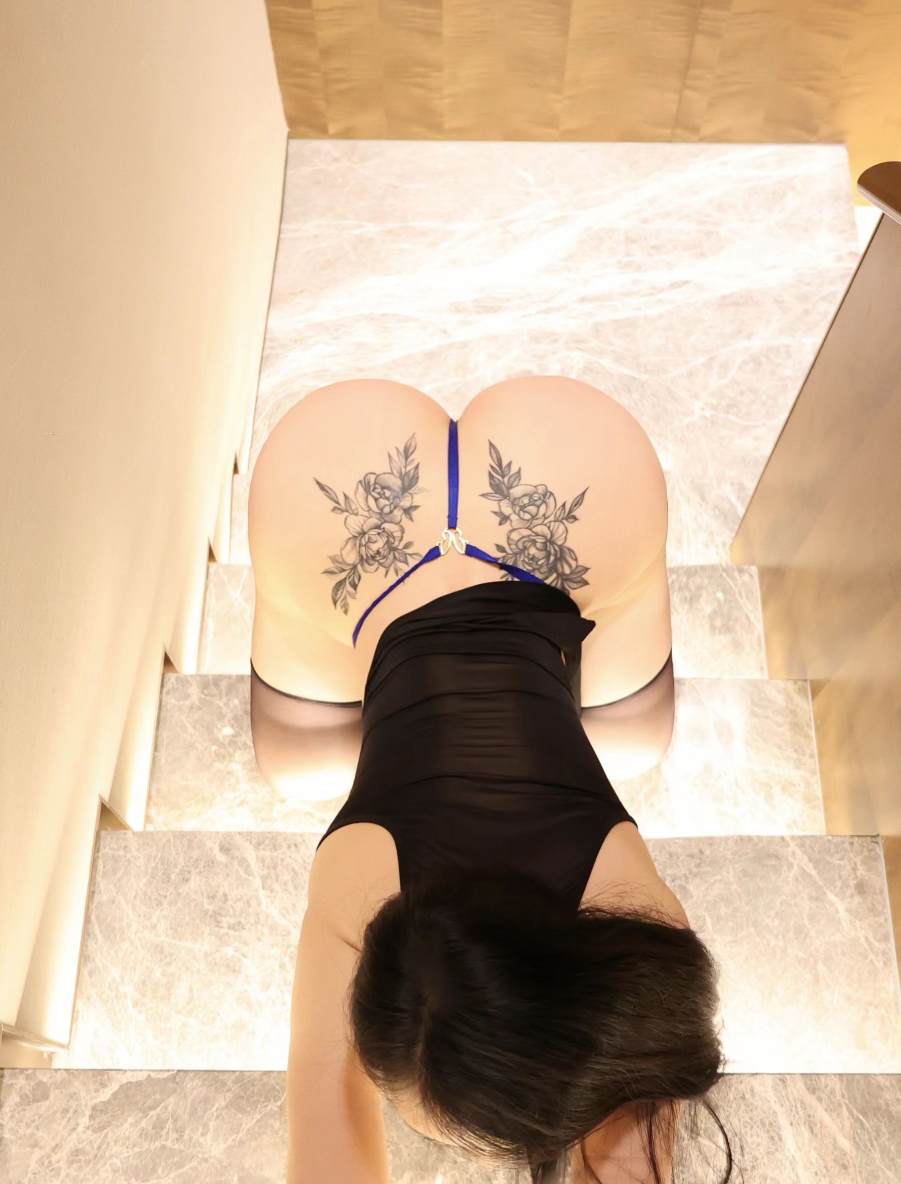 美臀女神左公子666 – 渔网连体 [28P] - 秀人网免费无水印在线套图写真