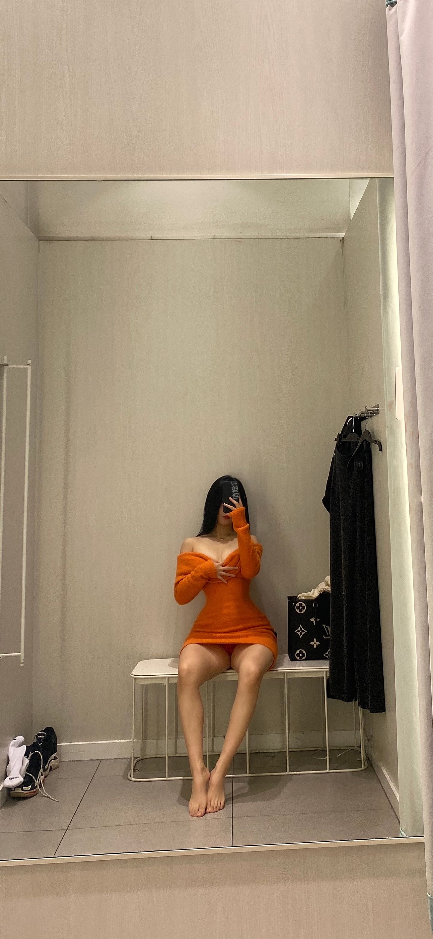 俏妞qiaoniuTT – 试衣间2.0 [13P] - 秀人网免费无水印在线套图写真