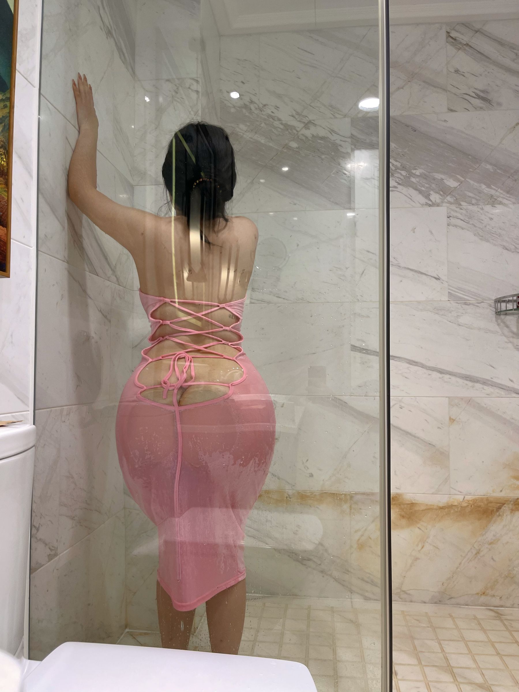 迷人的五姨太 – 湿身诱惑 [19P] - 秀人网免费无水印在线套图写真