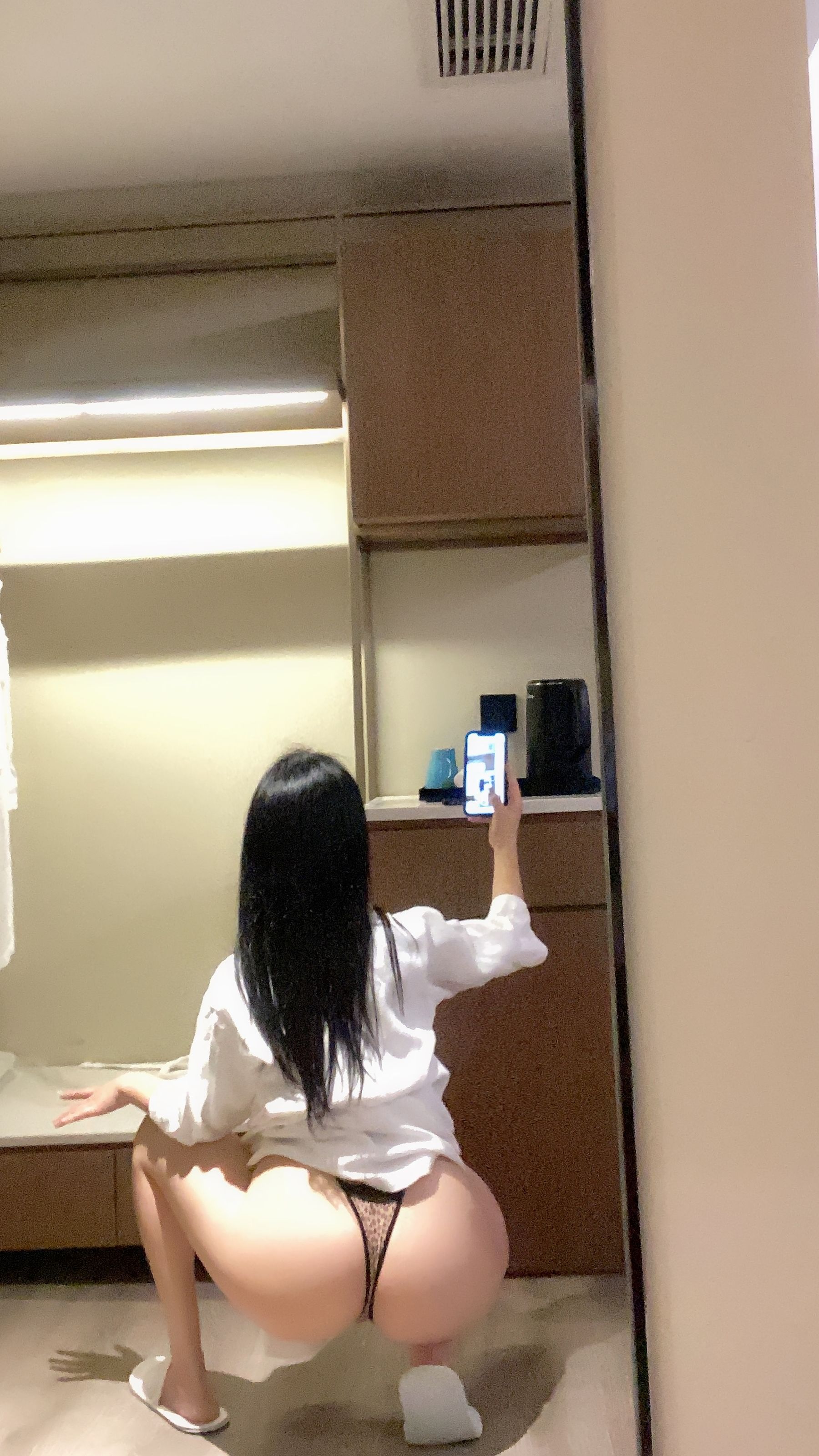 俏妞qiaoniuTT – 可以夹住牙刷 [10P] - 秀人网免费无水印在线套图写真