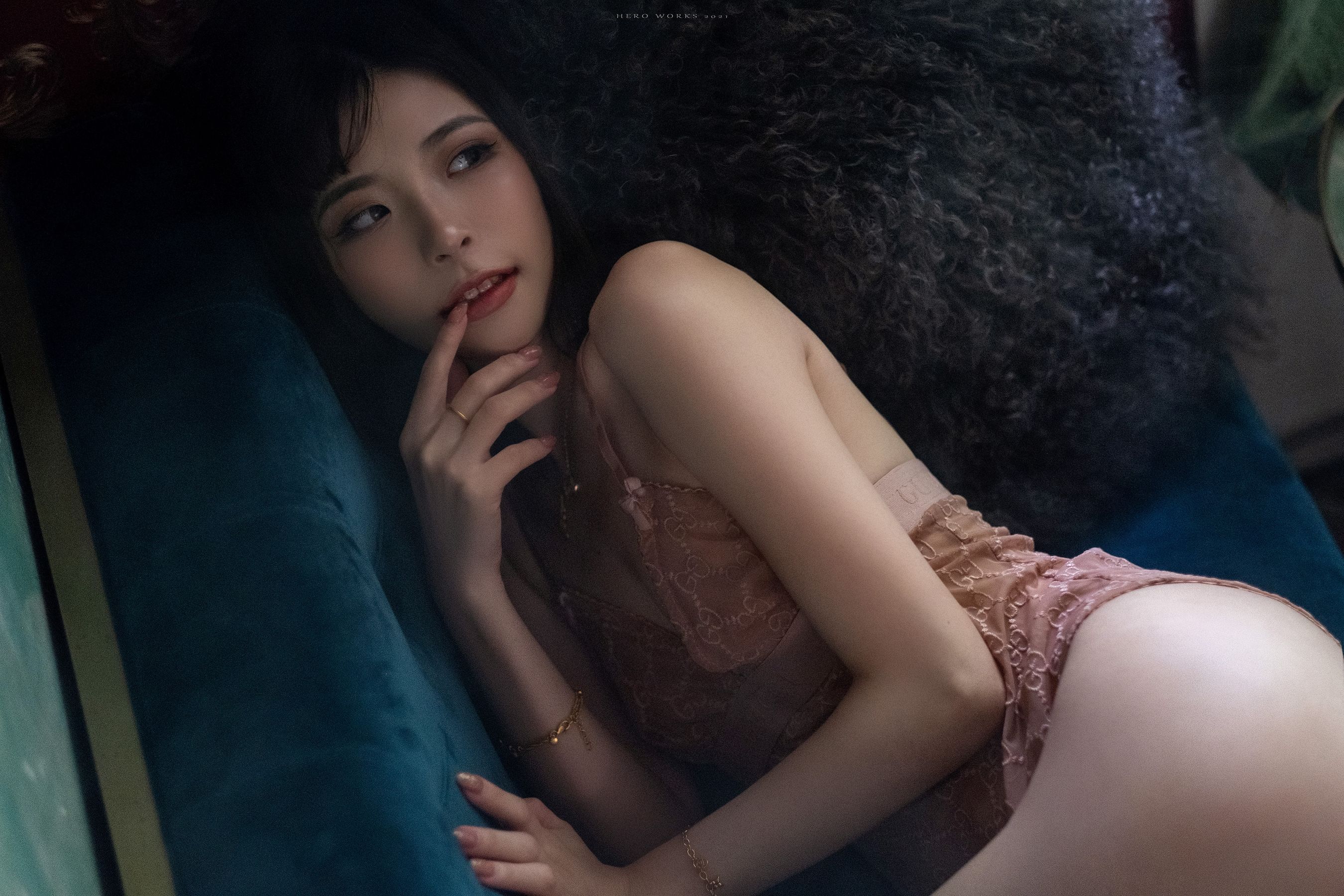 妮是老虎-陈妮妮UNI – 我的血管流都是辣椒油 [22P] - 秀人网免费无水印在线套图写真