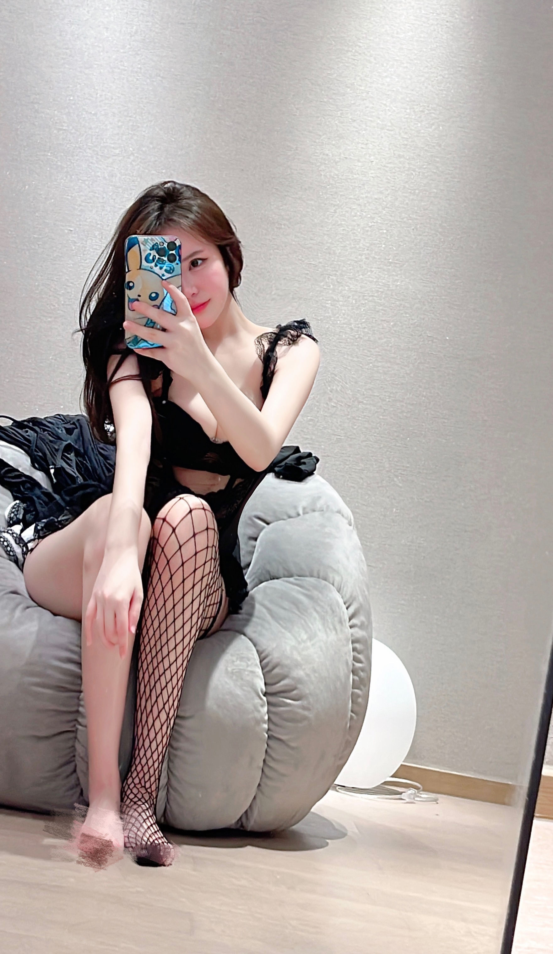 奔跑的晶骡儿 – 苗条身材 [18P] - 秀人网免费无水印在线套图写真