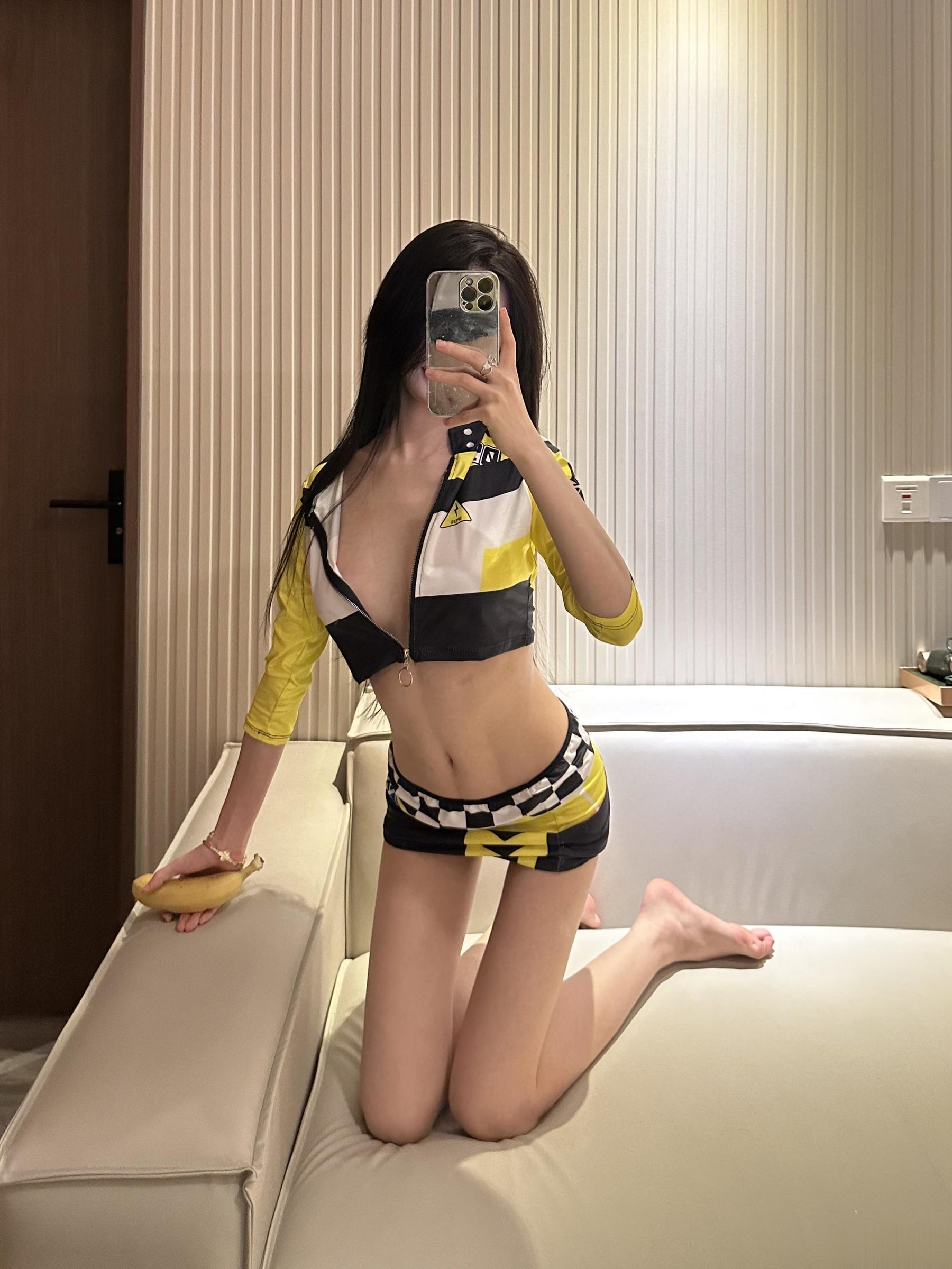 黎允熙baby – QQ飞车 [22P] - 秀人网免费无水印在线套图写真