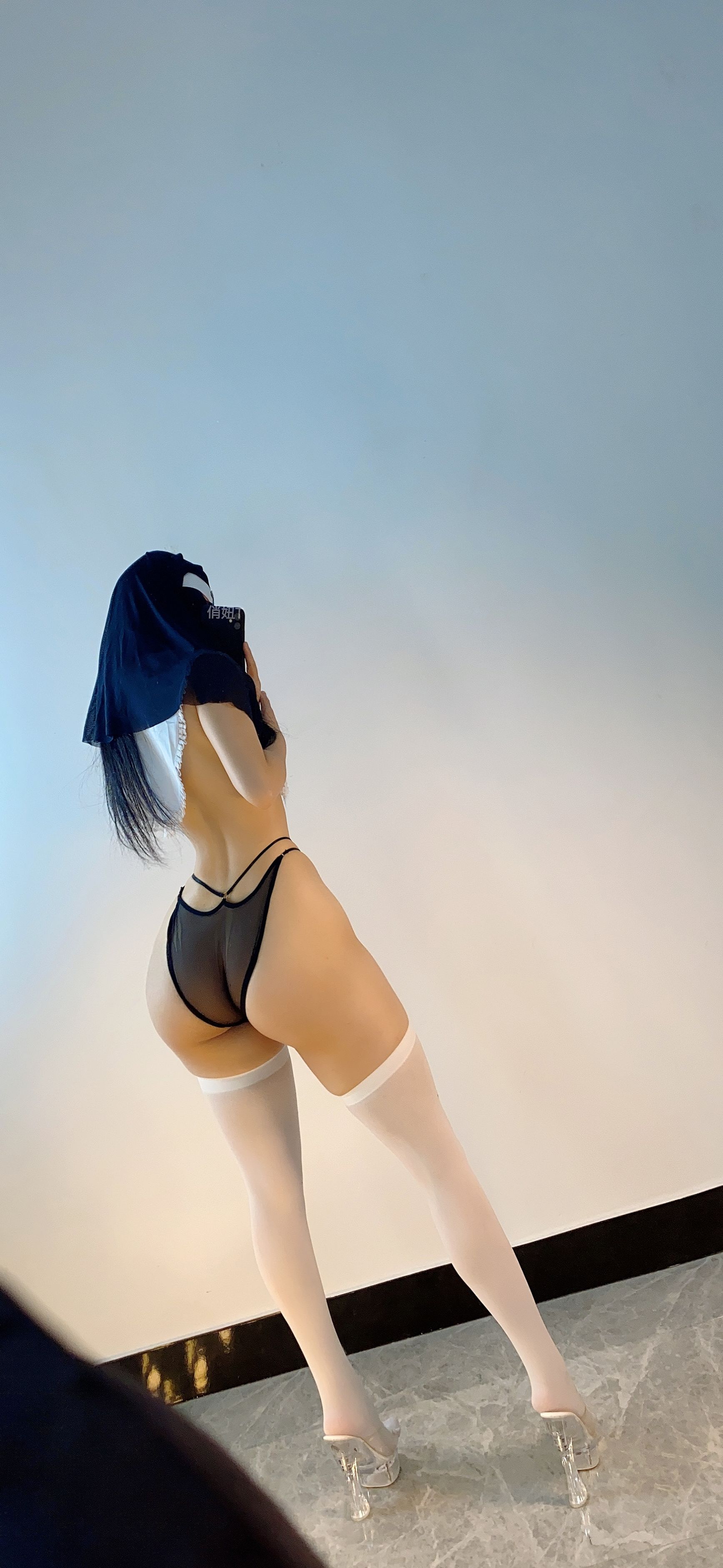 俏妞qiaoniuTT – 疯狂修女 [12P] - 秀人网免费无水印在线套图写真