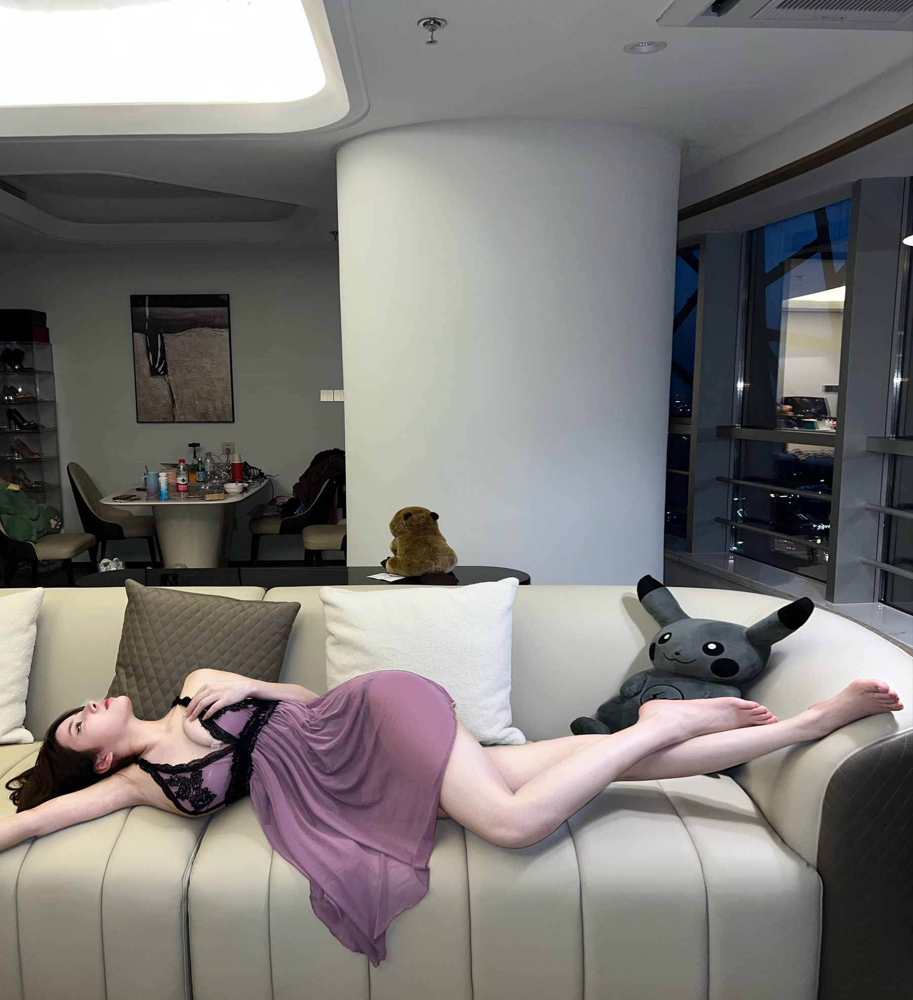 奔跑的晶骡儿 – 紫色睡衣 [26P] - 秀人网免费无水印在线套图写真