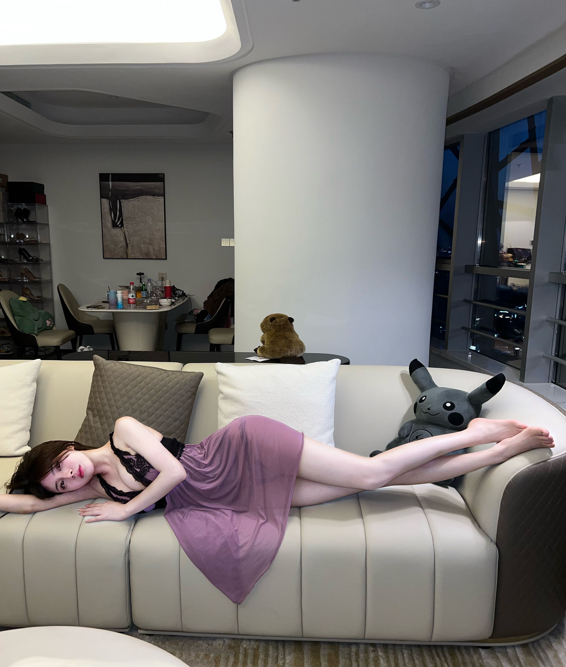 奔跑的晶骡儿 – 紫色睡衣 [26P] - 秀人网免费无水印在线套图写真