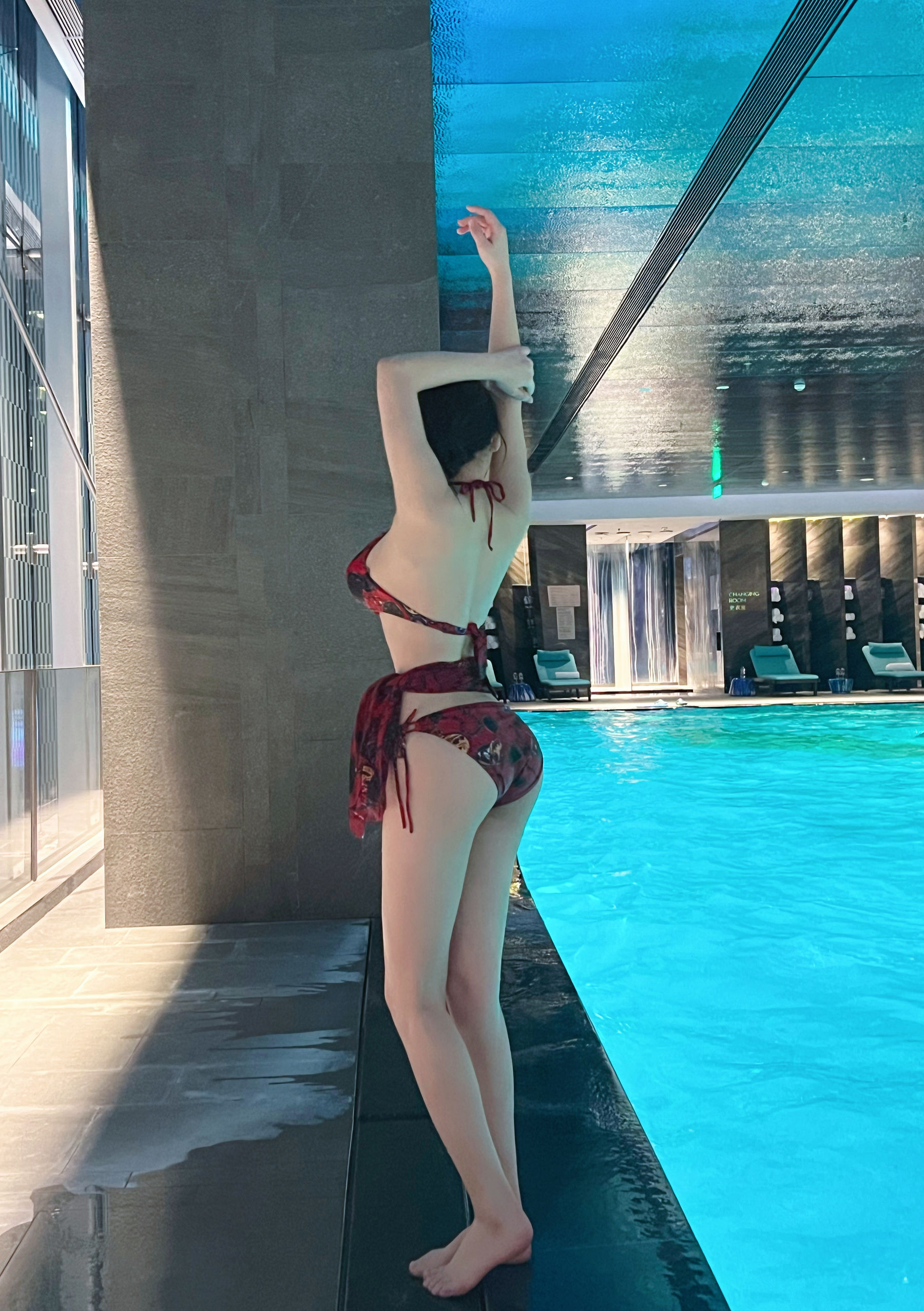 奔跑的晶骡儿 – 红色内衣 [39P] - 秀人网免费无水印在线套图写真