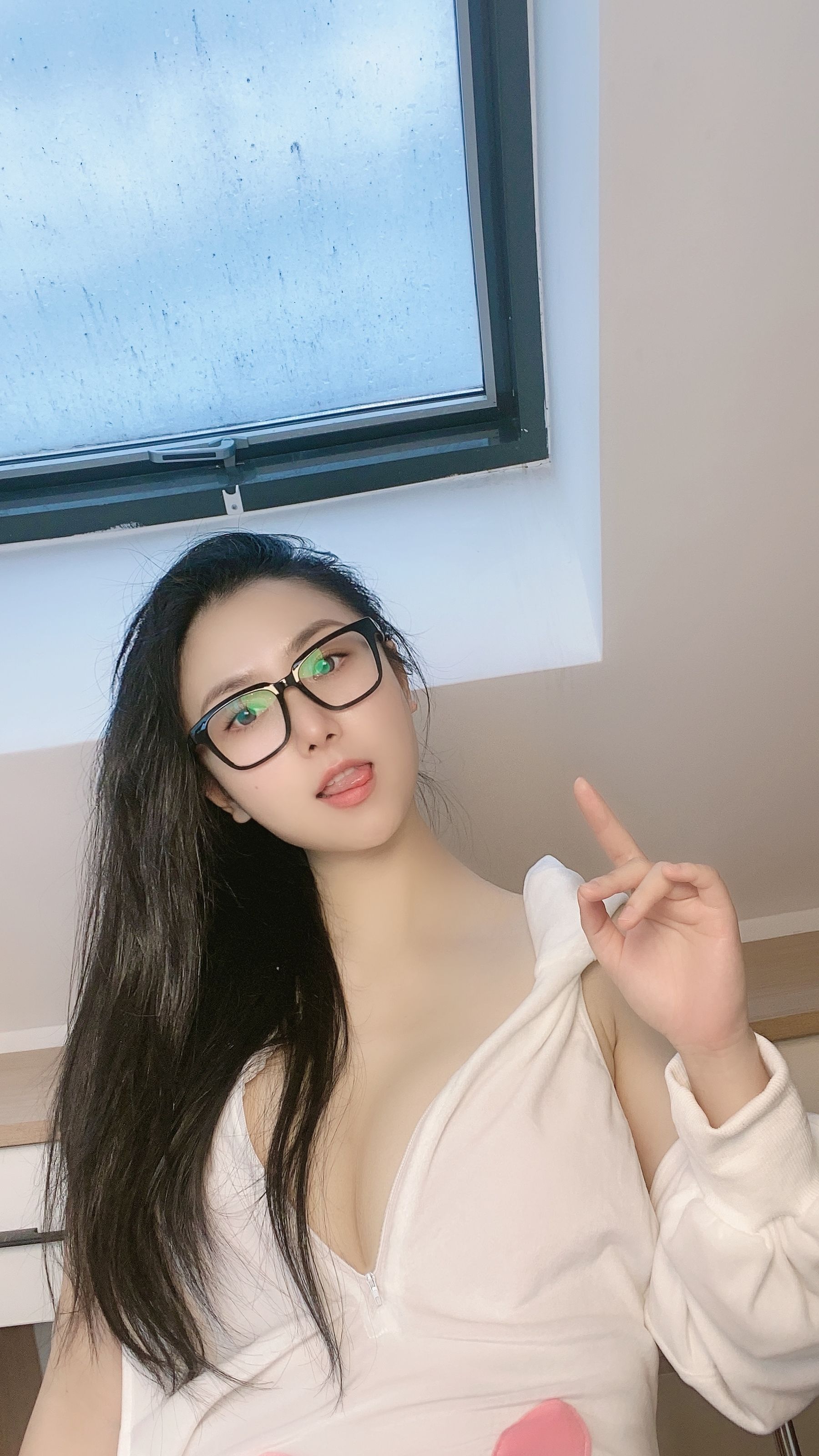 俏妞qiaoniuTT – 可爱兔子 [15P] - 秀人网免费无水印在线套图写真