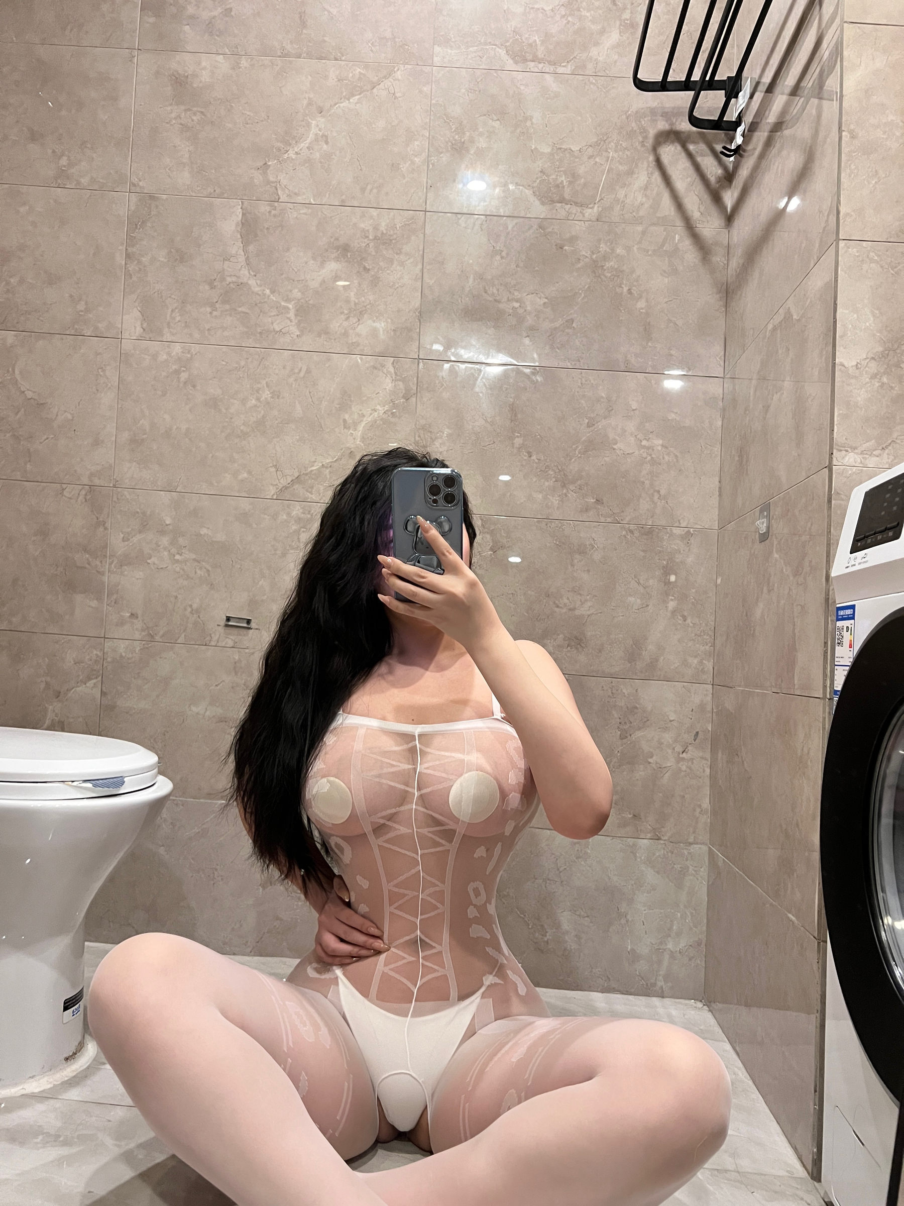 120斤的小王同学 – 开档连体白丝 [40P] - 秀人网免费无水印在线套图写真