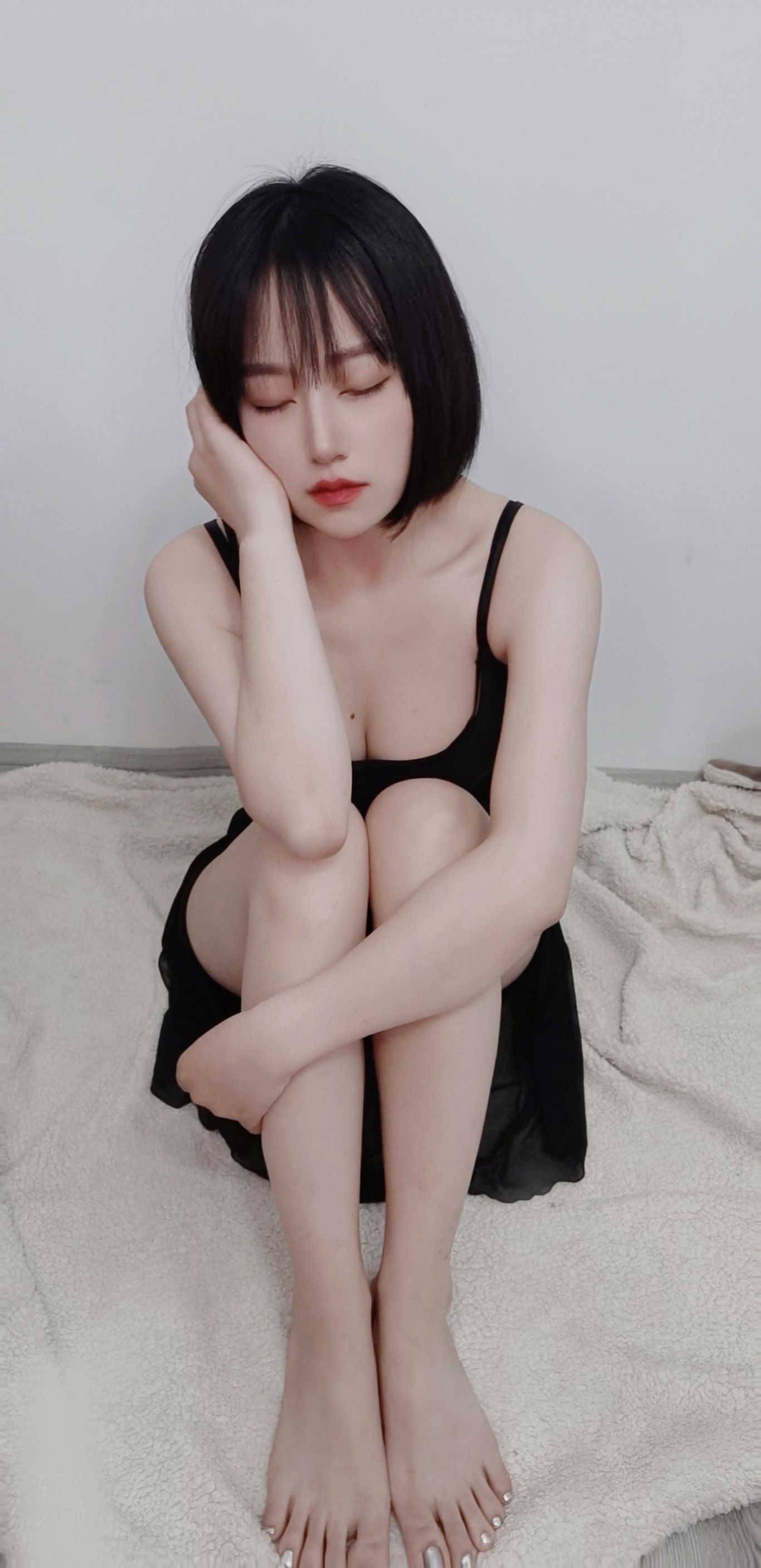 樱桃老师 – 费腰子 [30P] - 秀人网免费无水印在线套图写真