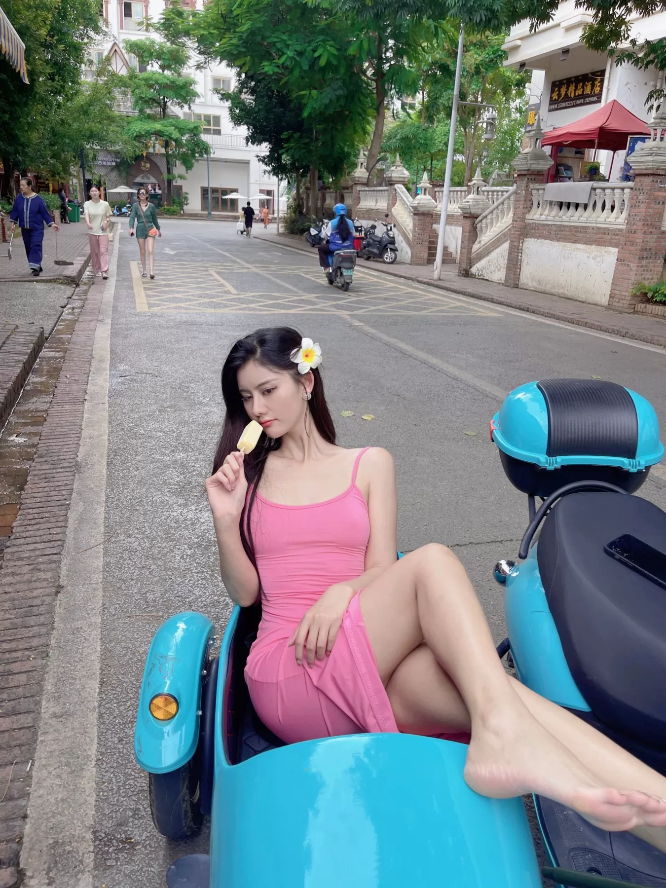 就是阿朱啊 – 逛超市+撸猫 [21P] - 秀人网免费无水印在线套图写真