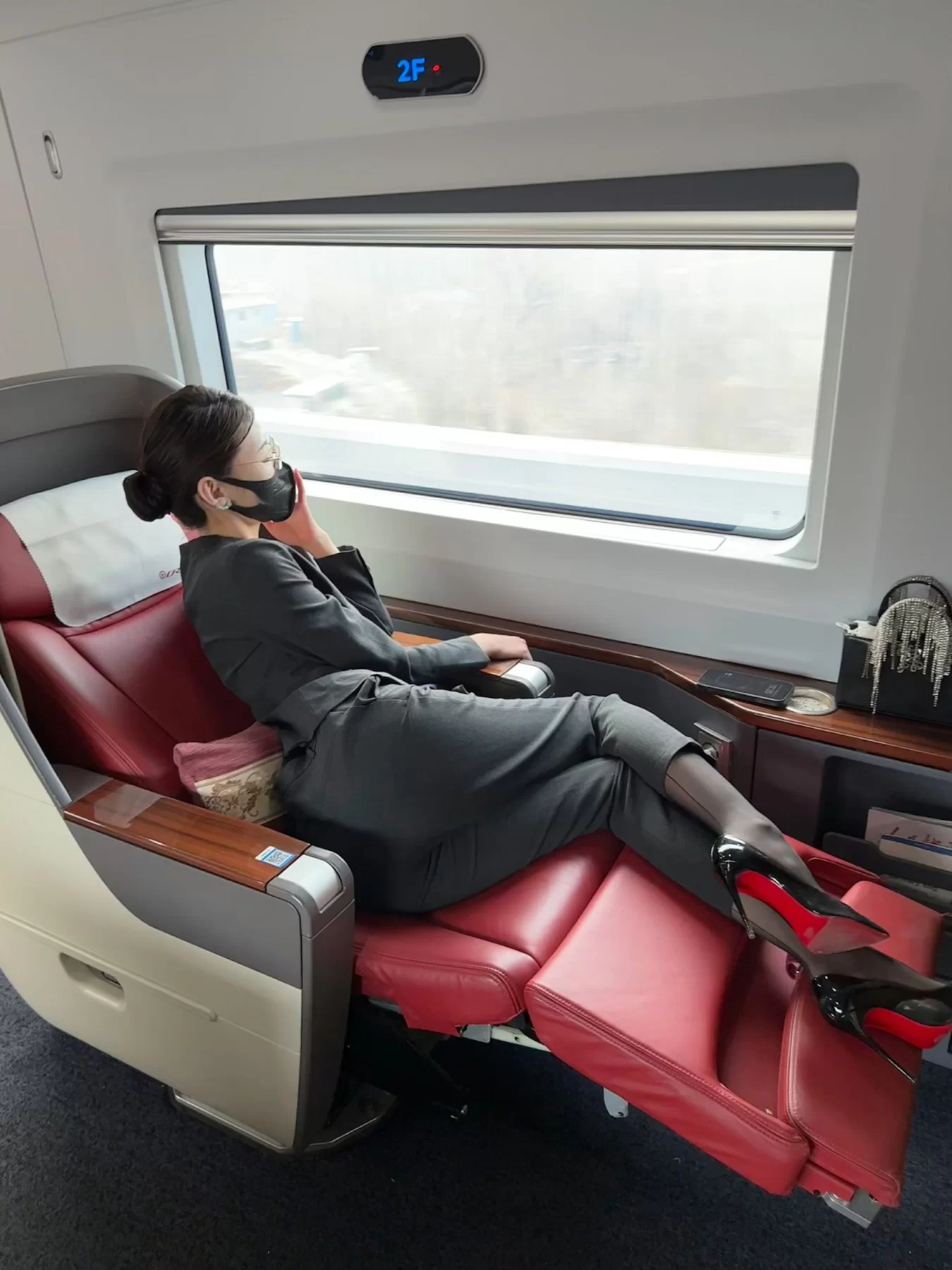 脸红Dearie – 情人节特辑 [69P] - 秀人网免费无水印在线套图写真