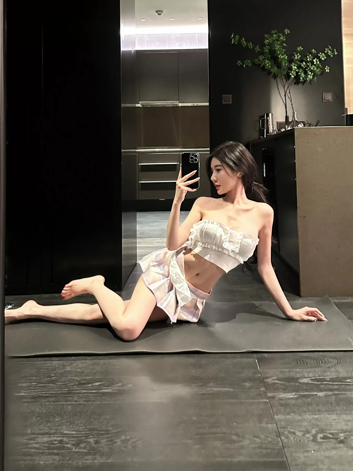 黎允熙baby – 美腿玉足 [29P] - 秀人网免费无水印在线套图写真