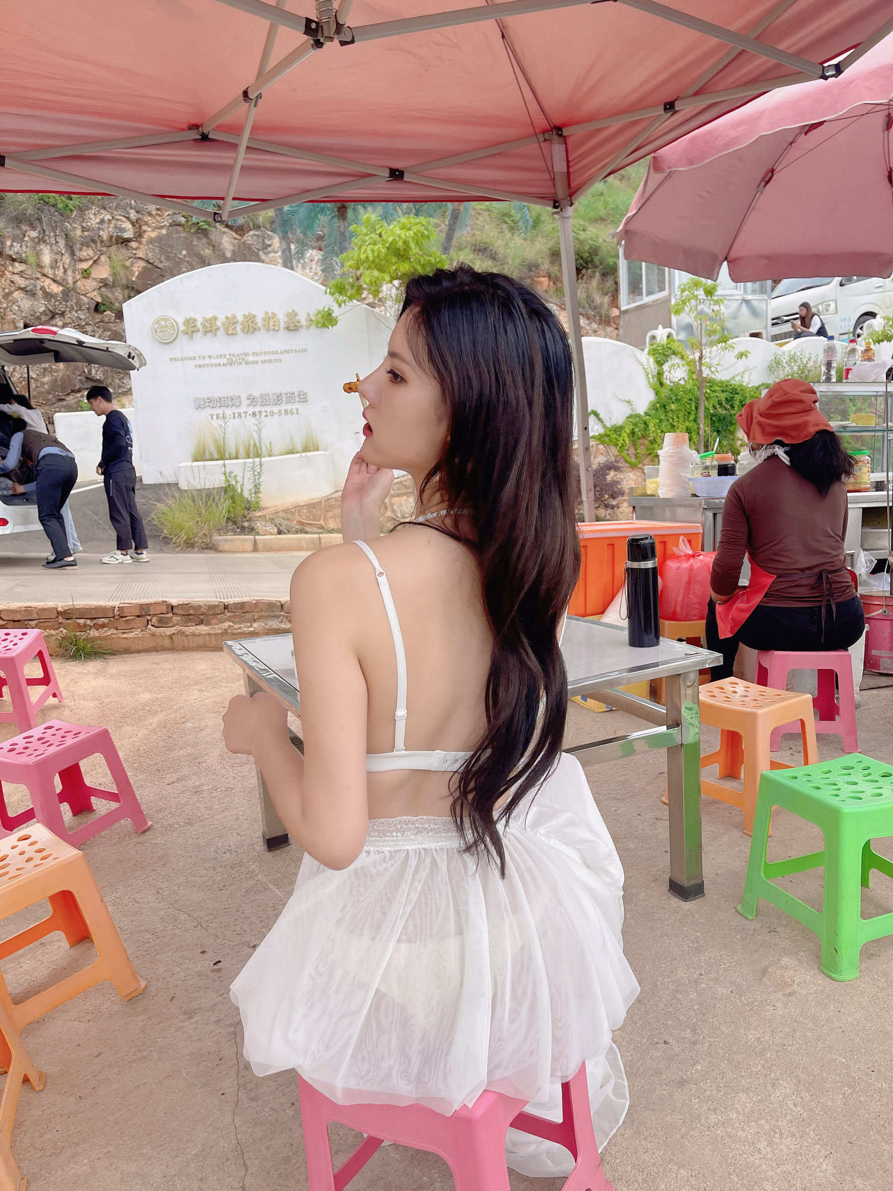 就是阿朱啊 – 撩开裙子 [33P] - 秀人网免费无水印在线套图写真