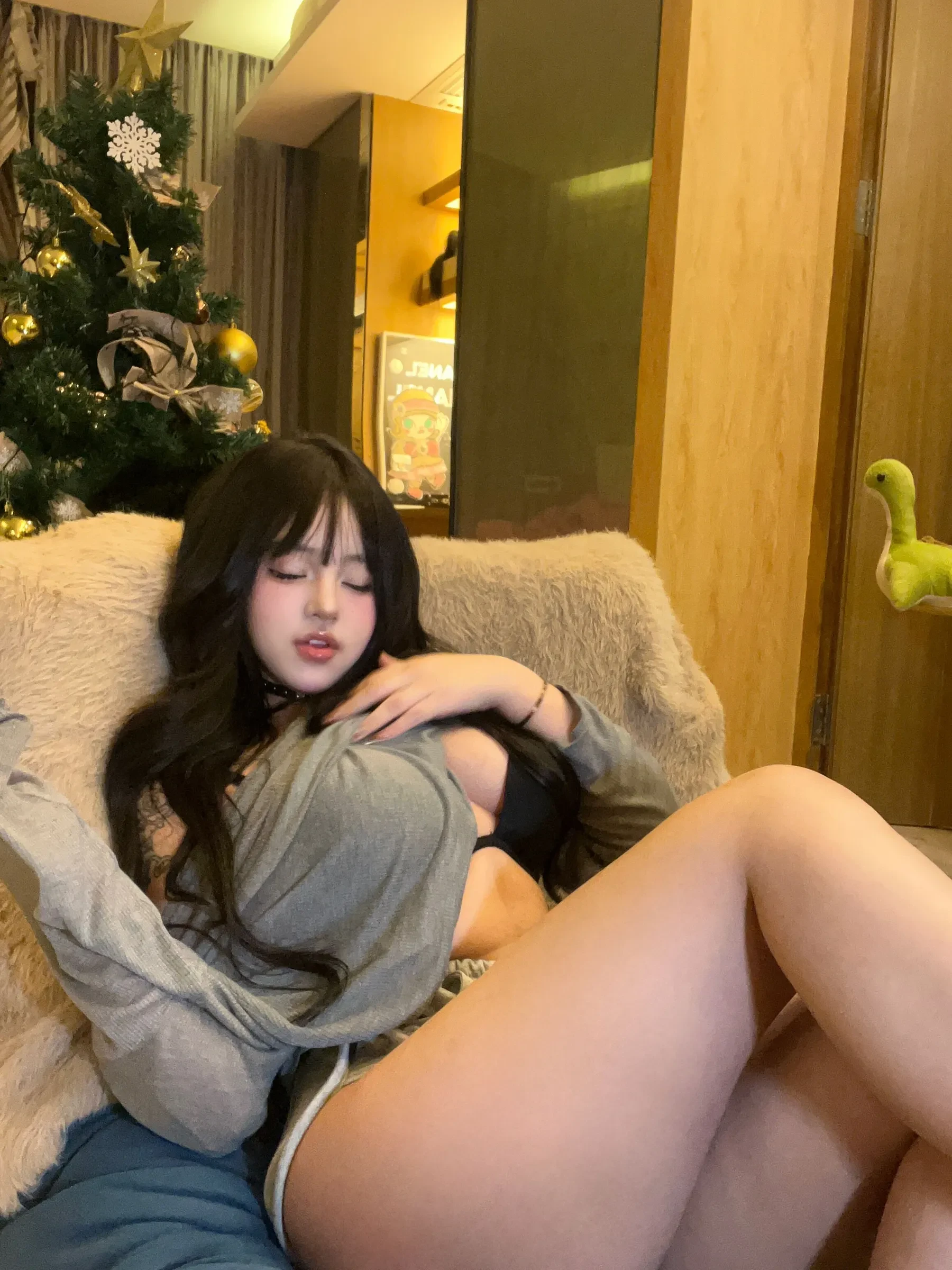 小u优优子 – 美女优优 [44P] - 秀人网免费无水印在线套图写真