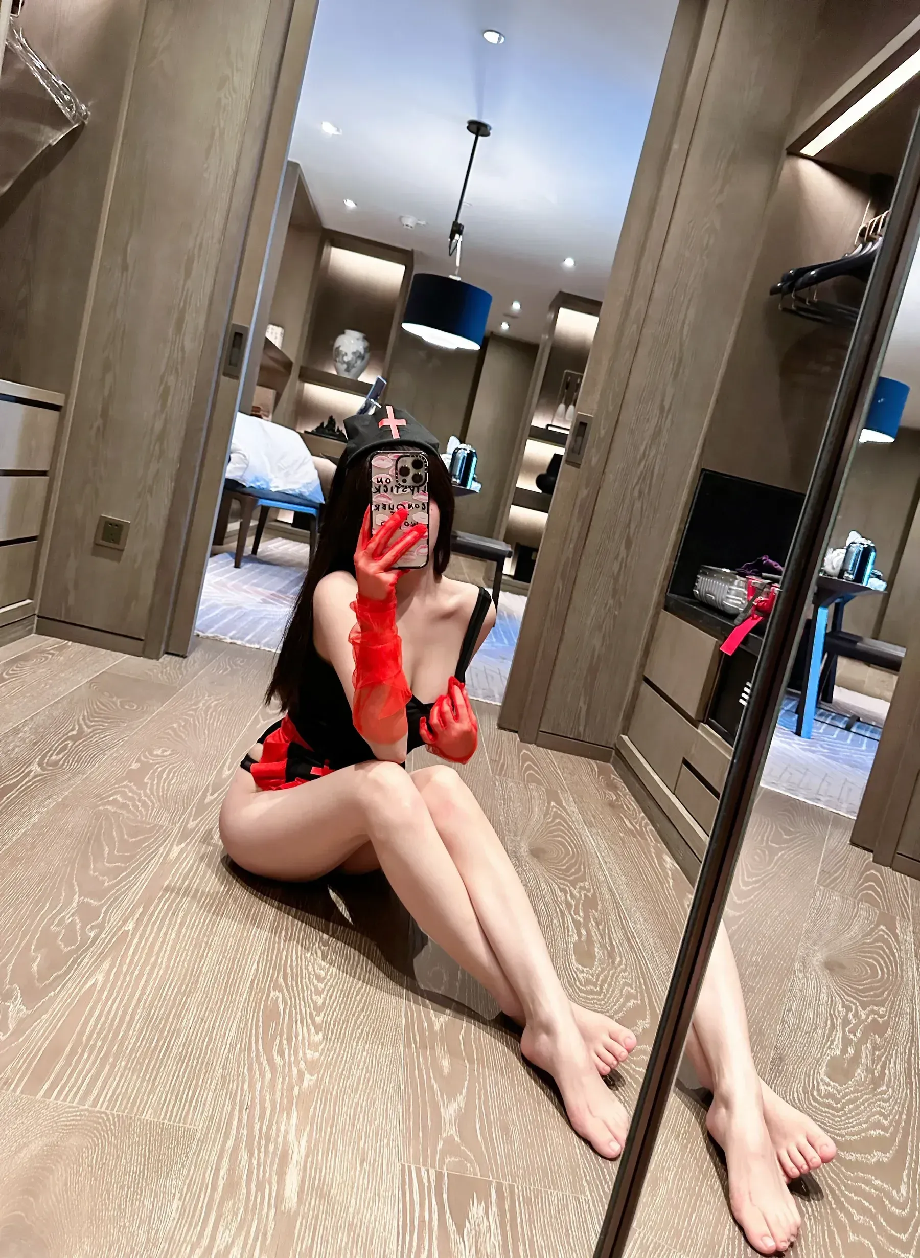 奔跑的晶螺儿 – 黑红情趣 [67P] - 秀人网免费无水印在线套图写真