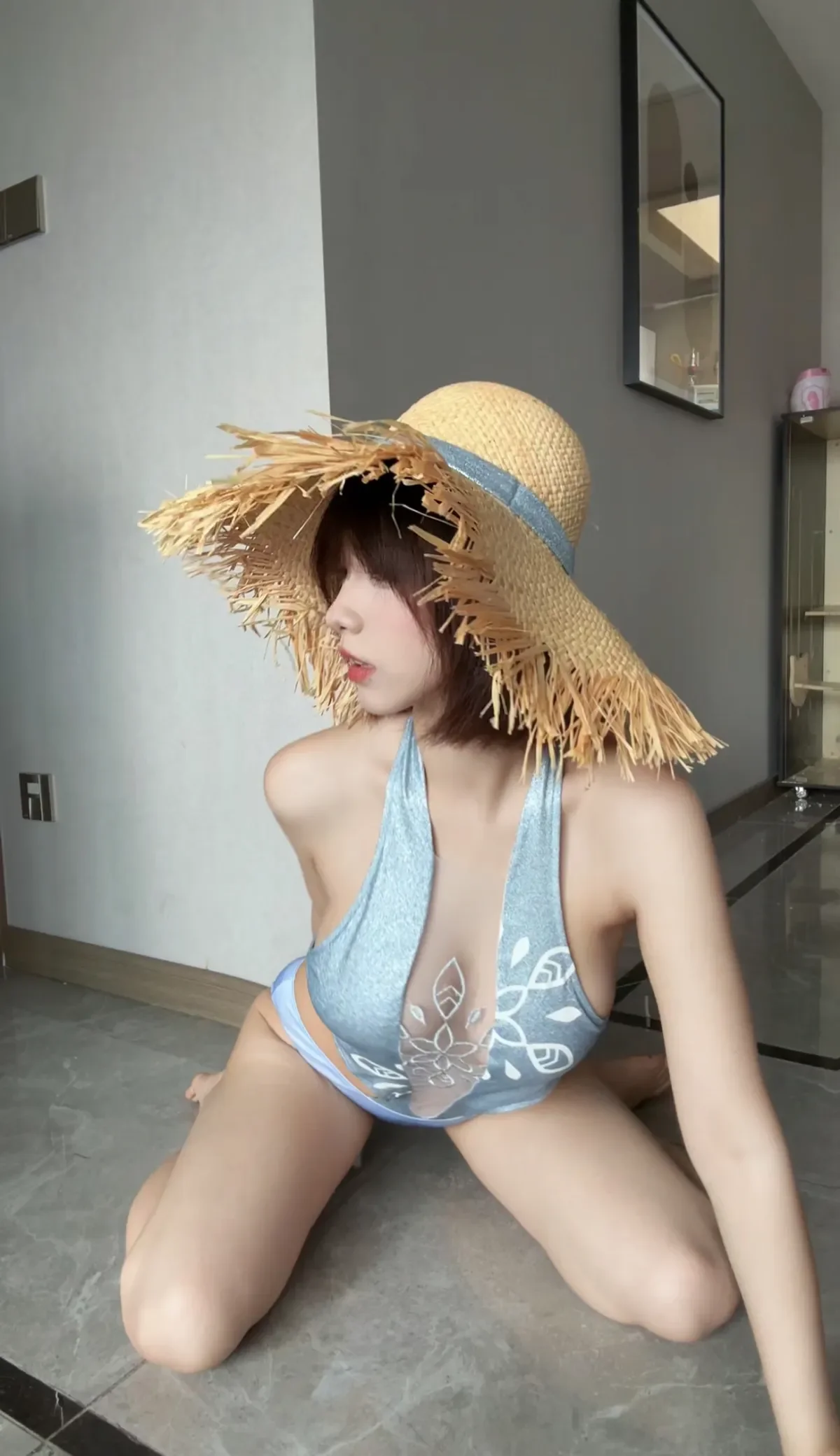 铃铛铛 – 蓝色印花比基尼 [23P] - 秀人网免费无水印在线套图写真