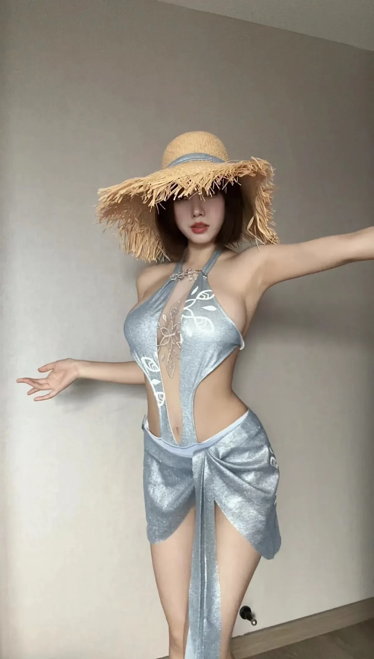 铃铛铛 – 蓝色印花比基尼 [23P] - 秀人网免费无水印在线套图写真