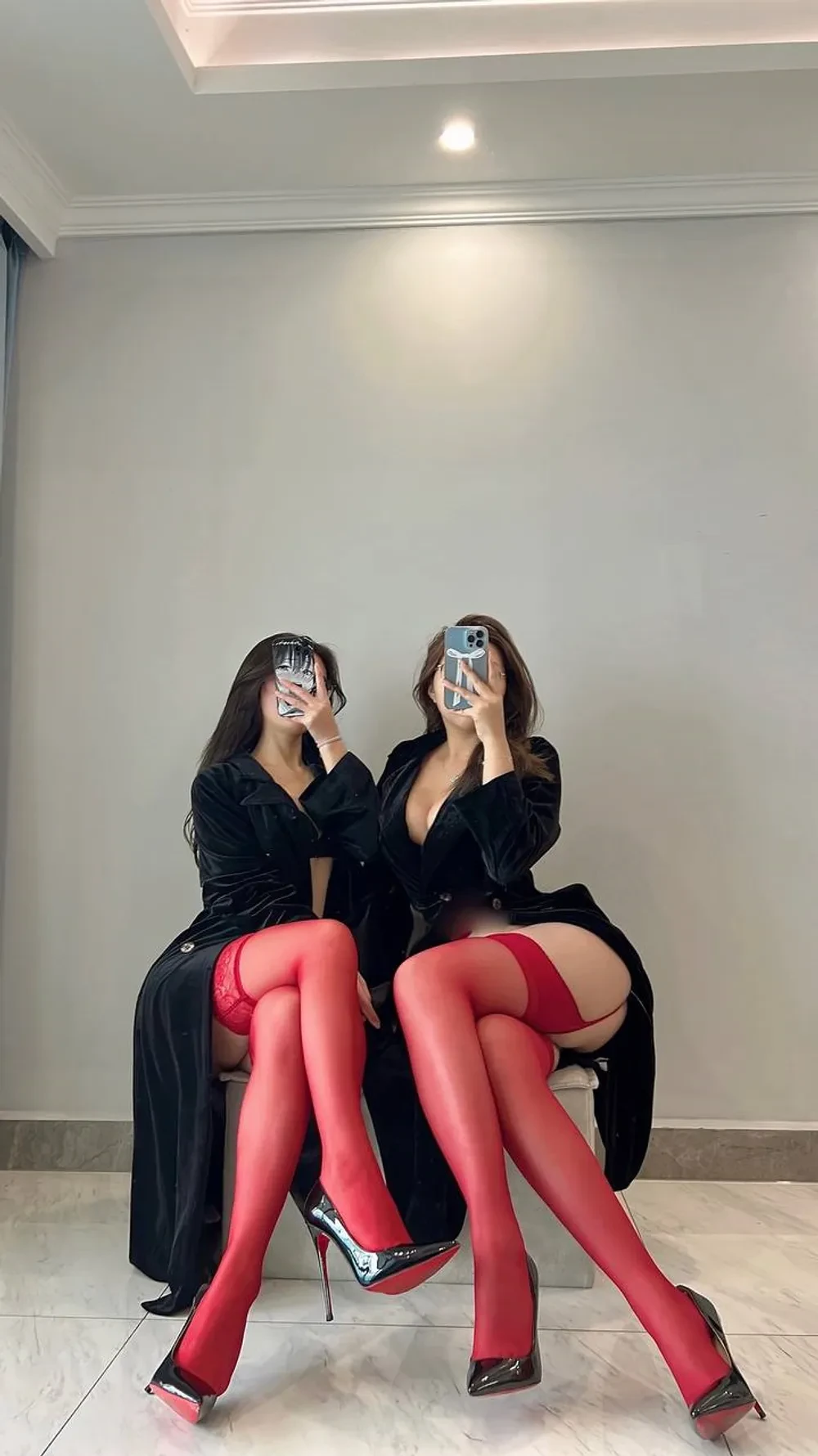 陈大小姐 – 黑和红 [25P] - 秀人网免费无水印在线套图写真