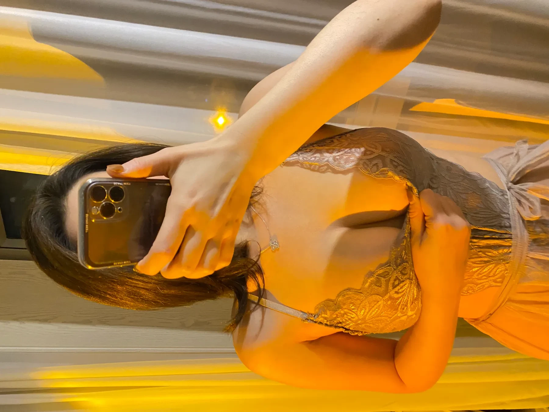 安妮yoo – 灰色睡裙 [19P] - 秀人网免费无水印在线套图写真