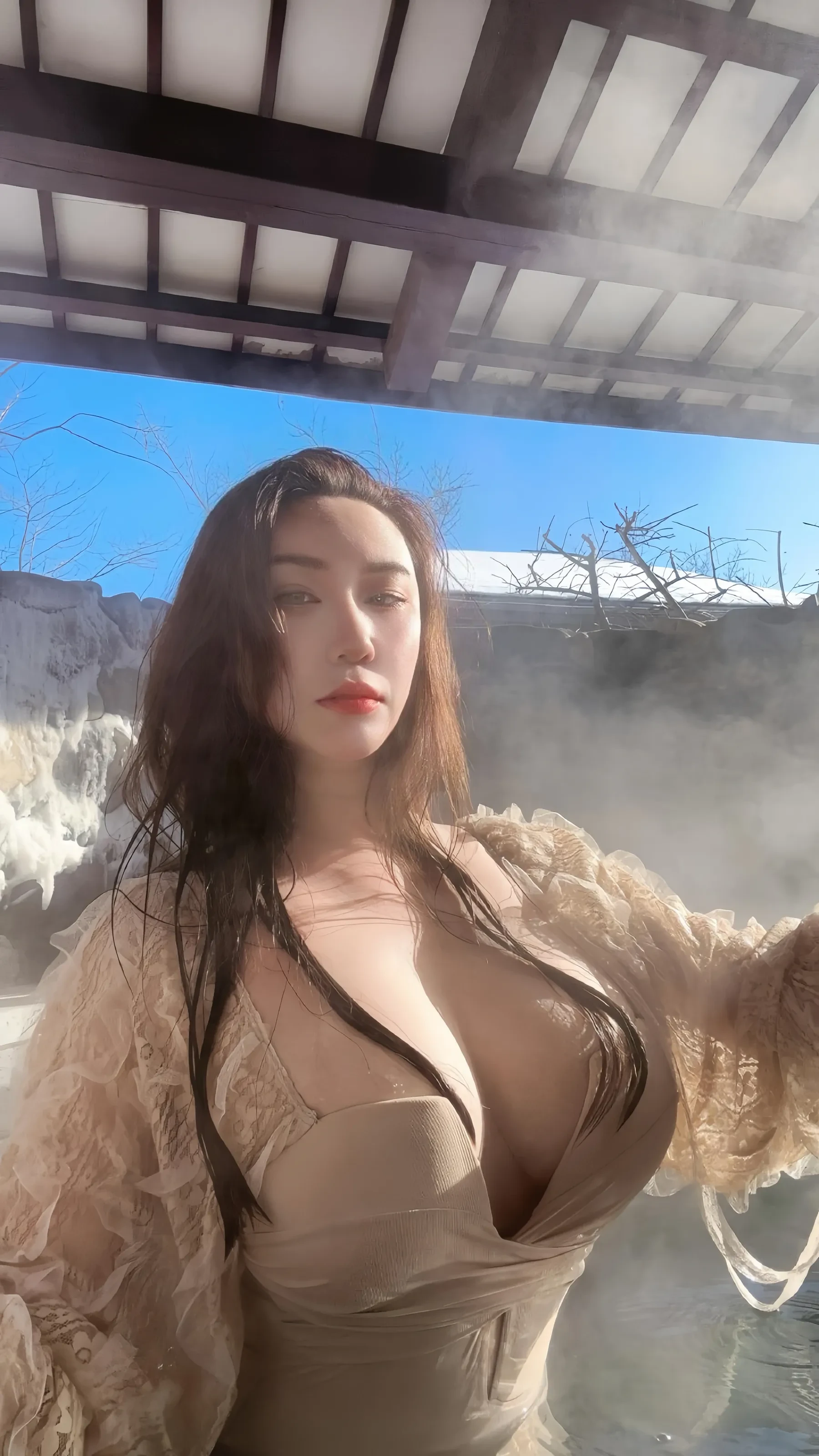 MIYA – 温泉比基屁 [29P] - 秀人网免费无水印在线套图写真