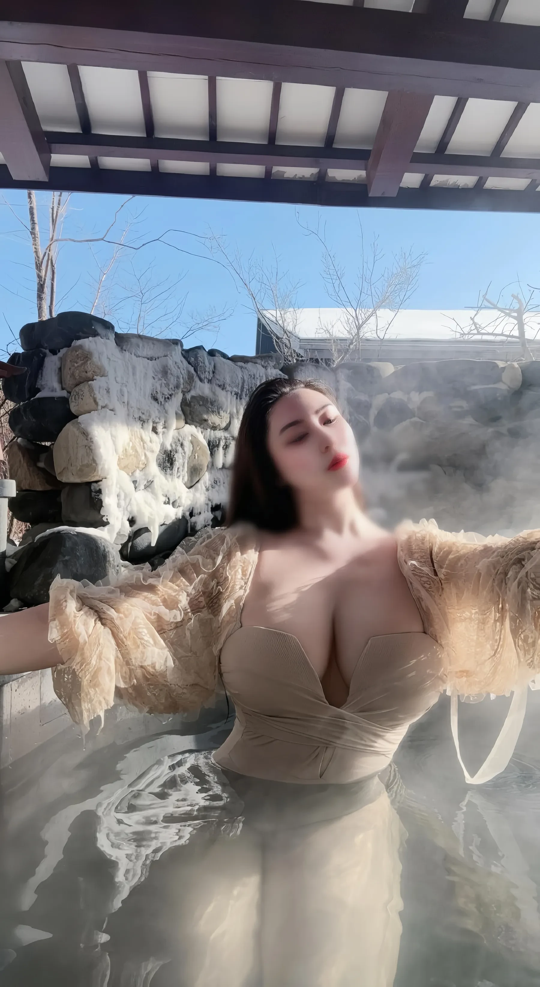 MIYA – 温泉比基屁 [29P] - 秀人网免费无水印在线套图写真