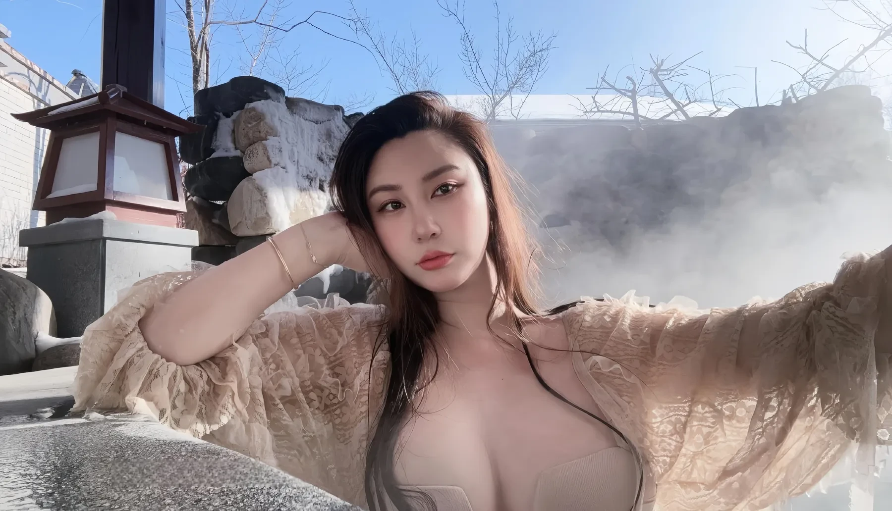 MIYA – 温泉比基屁 [29P] - 秀人网免费无水印在线套图写真