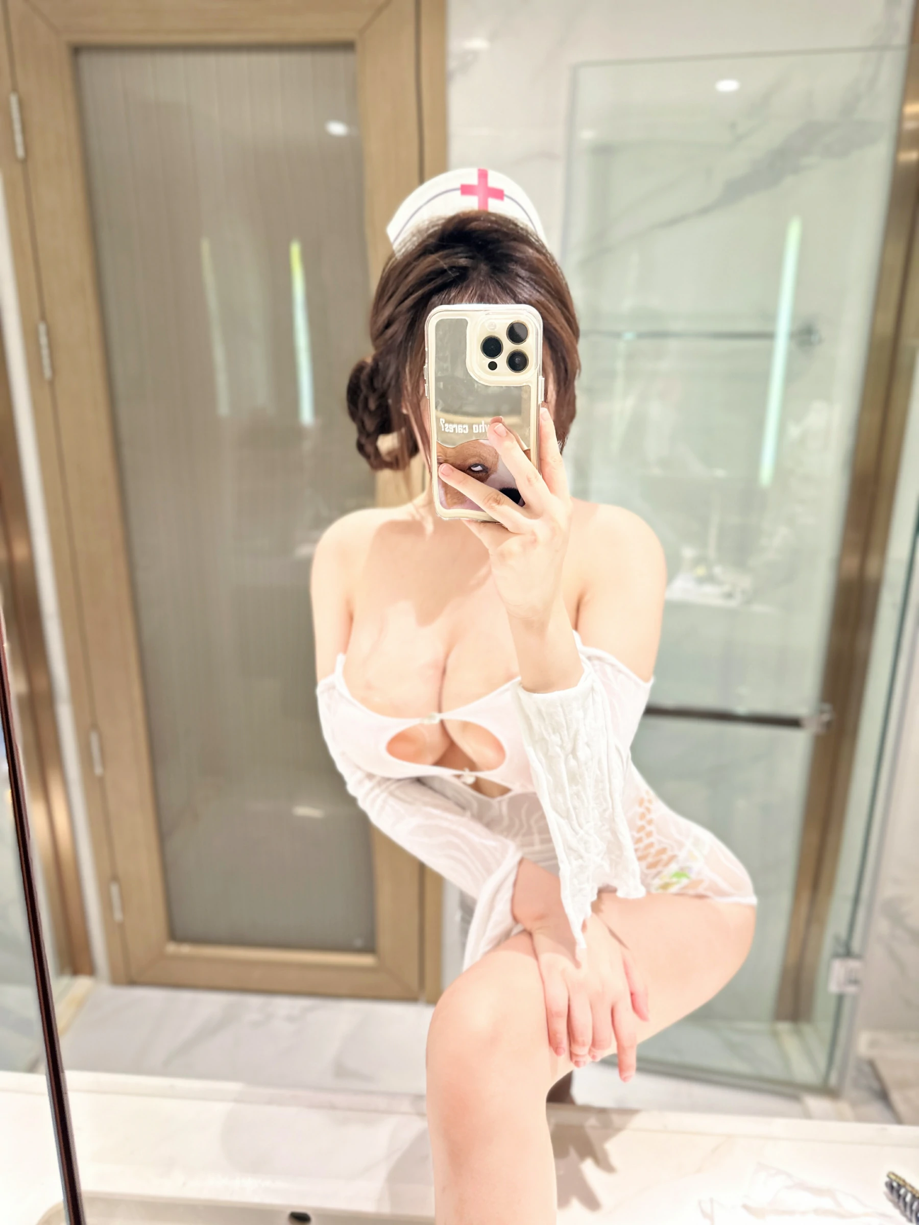 奔跑的晶骡儿 – 小护士 [21P] - 秀人网免费无水印在线套图写真