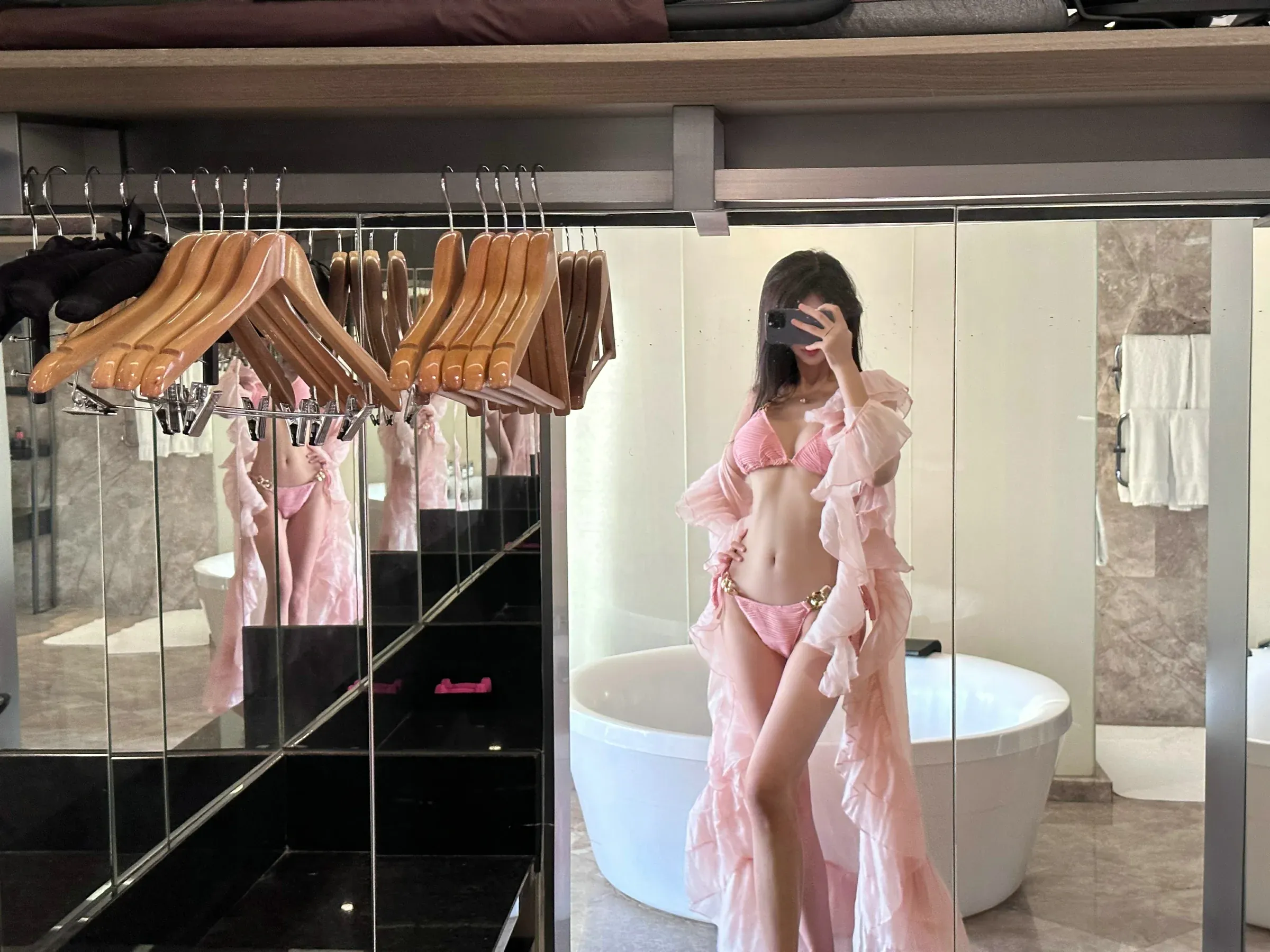 葛征GEZHENG – 粉色长裙 [27P] - 秀人网免费无水印在线套图写真