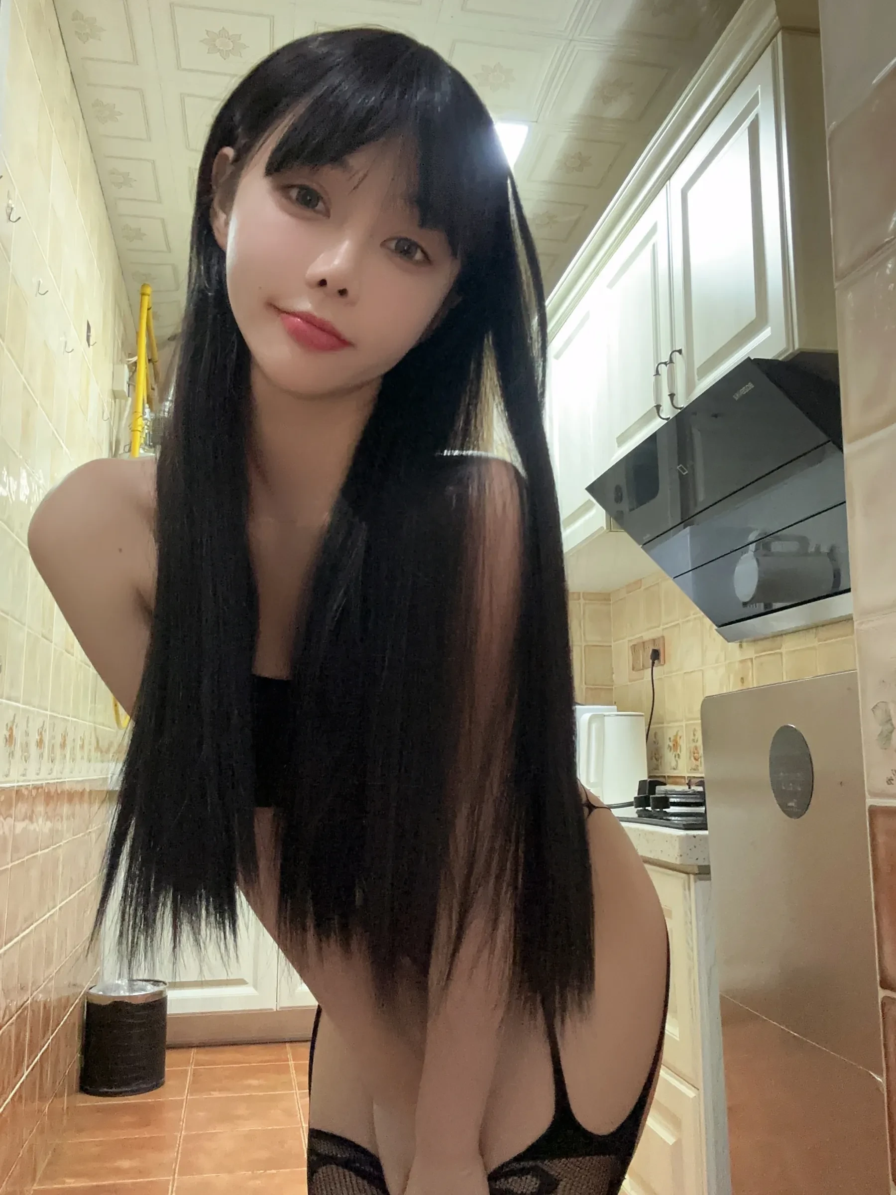 无欲无求的推土君 – 镂空黑色连体衣 [22P] - 秀人网免费无水印在线套图写真