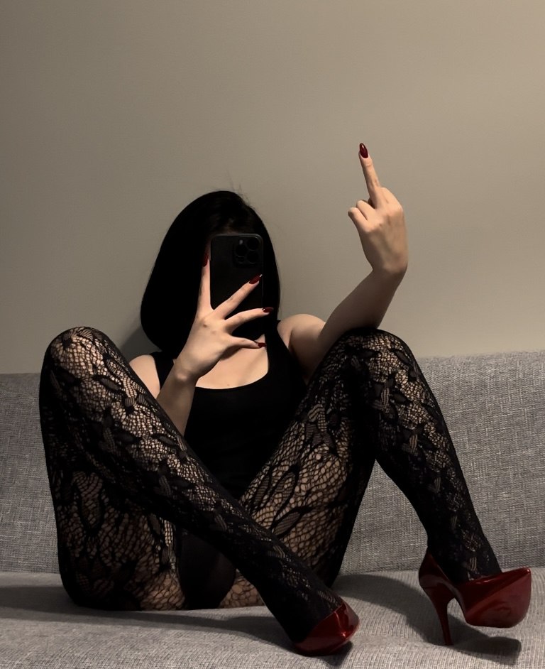 保守的二舅妈 – 欲望蕾丝 [19P] - 秀人网免费无水印在线套图写真