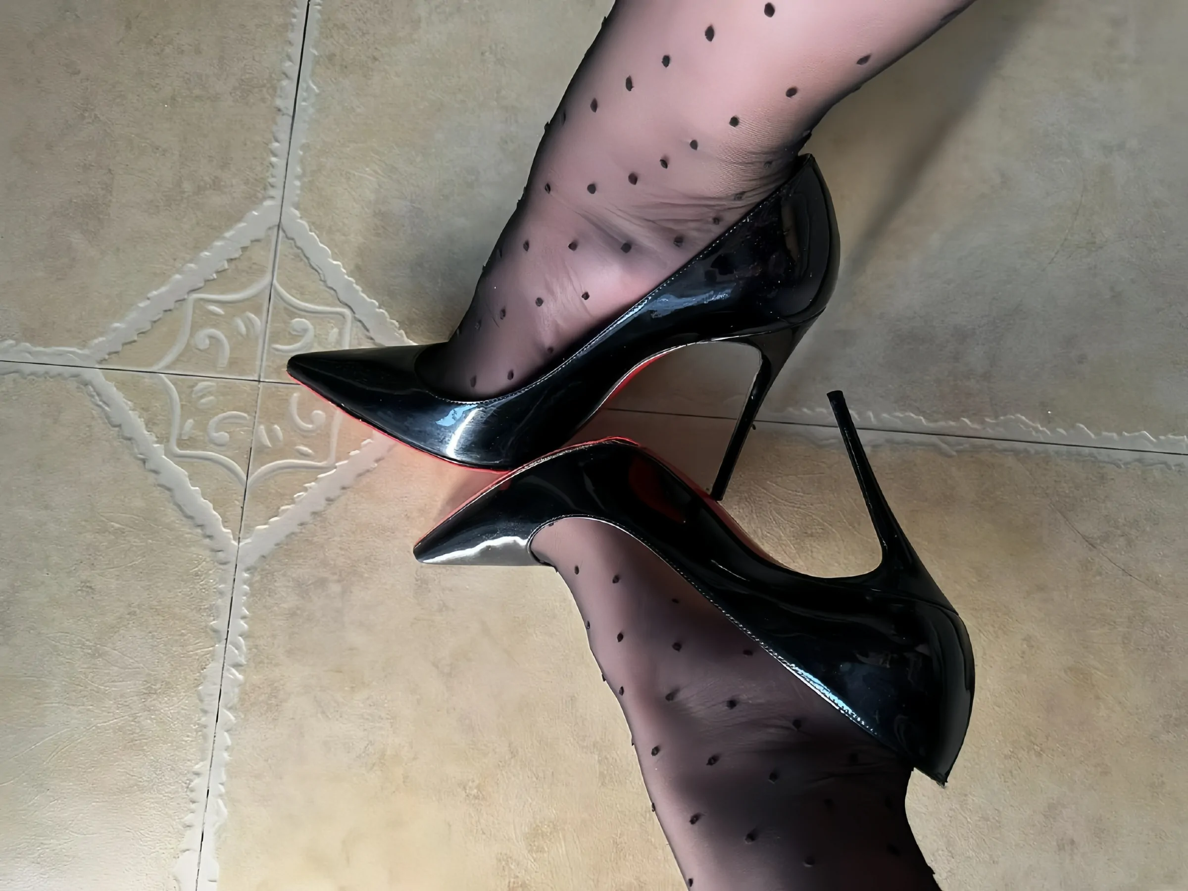 冲田花老师 &#8211; 纯欲天花板 [32P] - 秀人网免费无水印在线套图写真