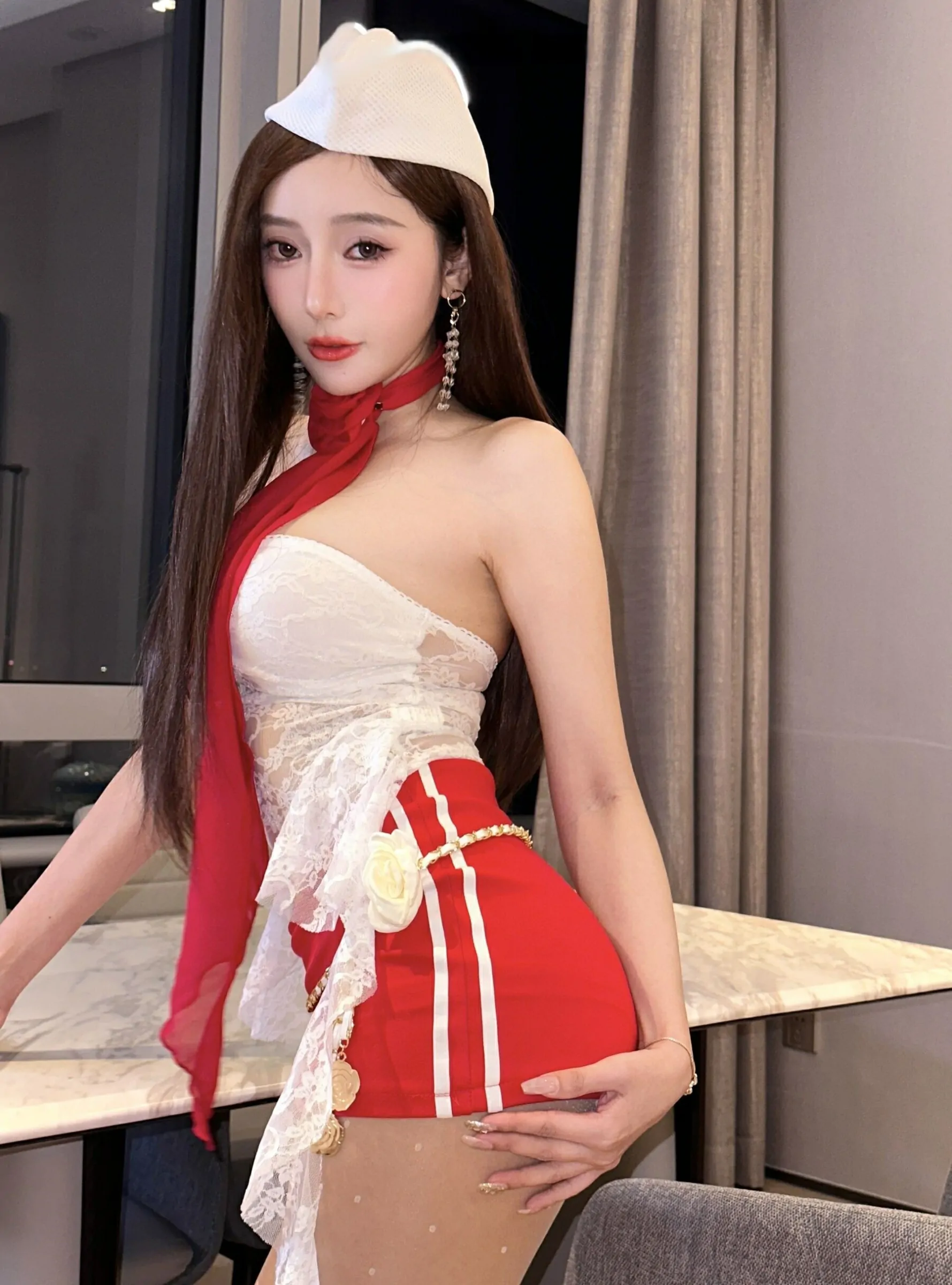 王馨瑶Yanni &#8211; 私拍性感白色蕾丝 [72P] - 秀人网免费无水印在线套图写真