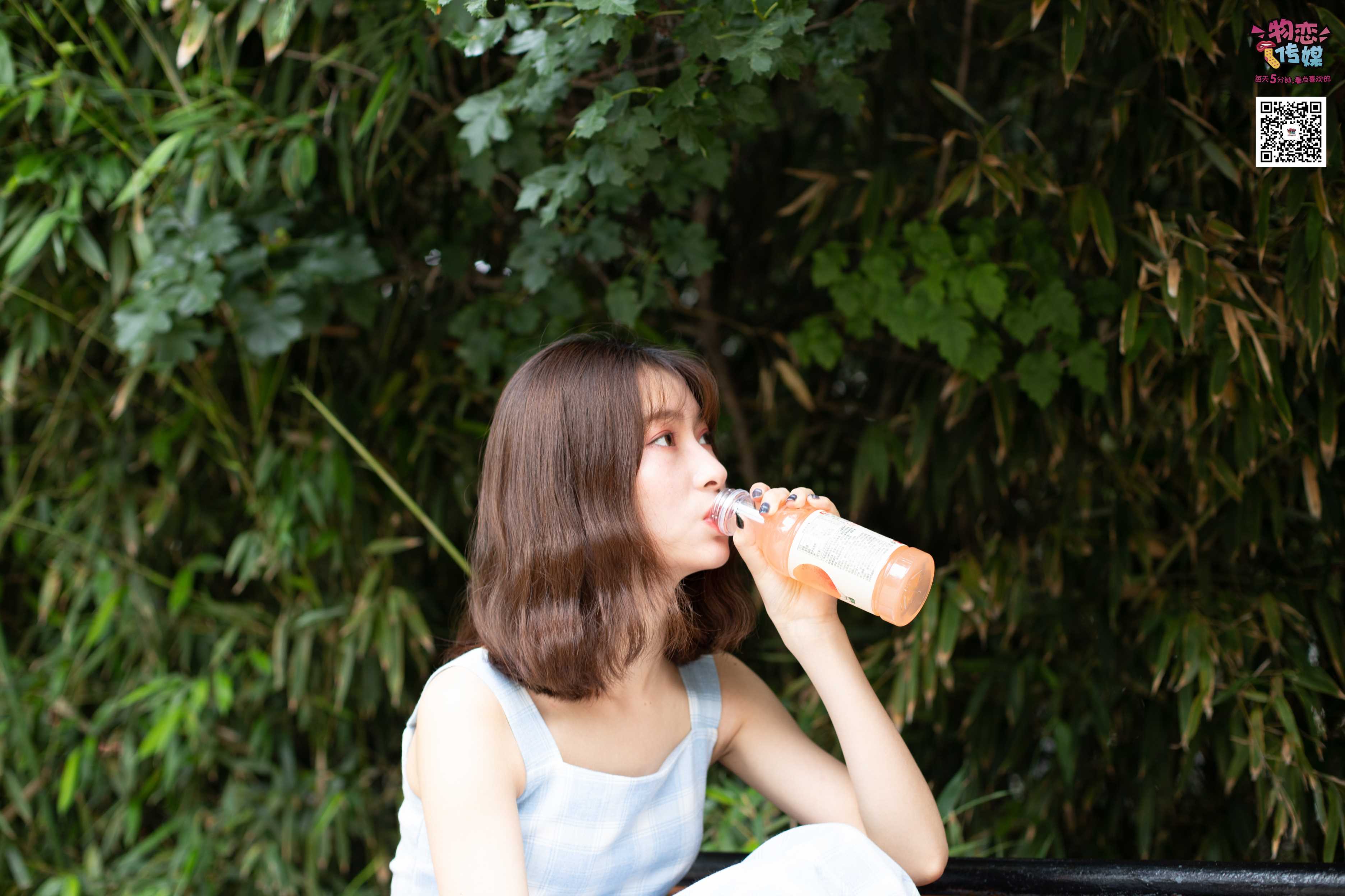 图片[2]-物恋传媒 No.016 经典就是不需挑片,透明配清纯白棉袜  [300P+1V1.79GB]-COS写真在线网
