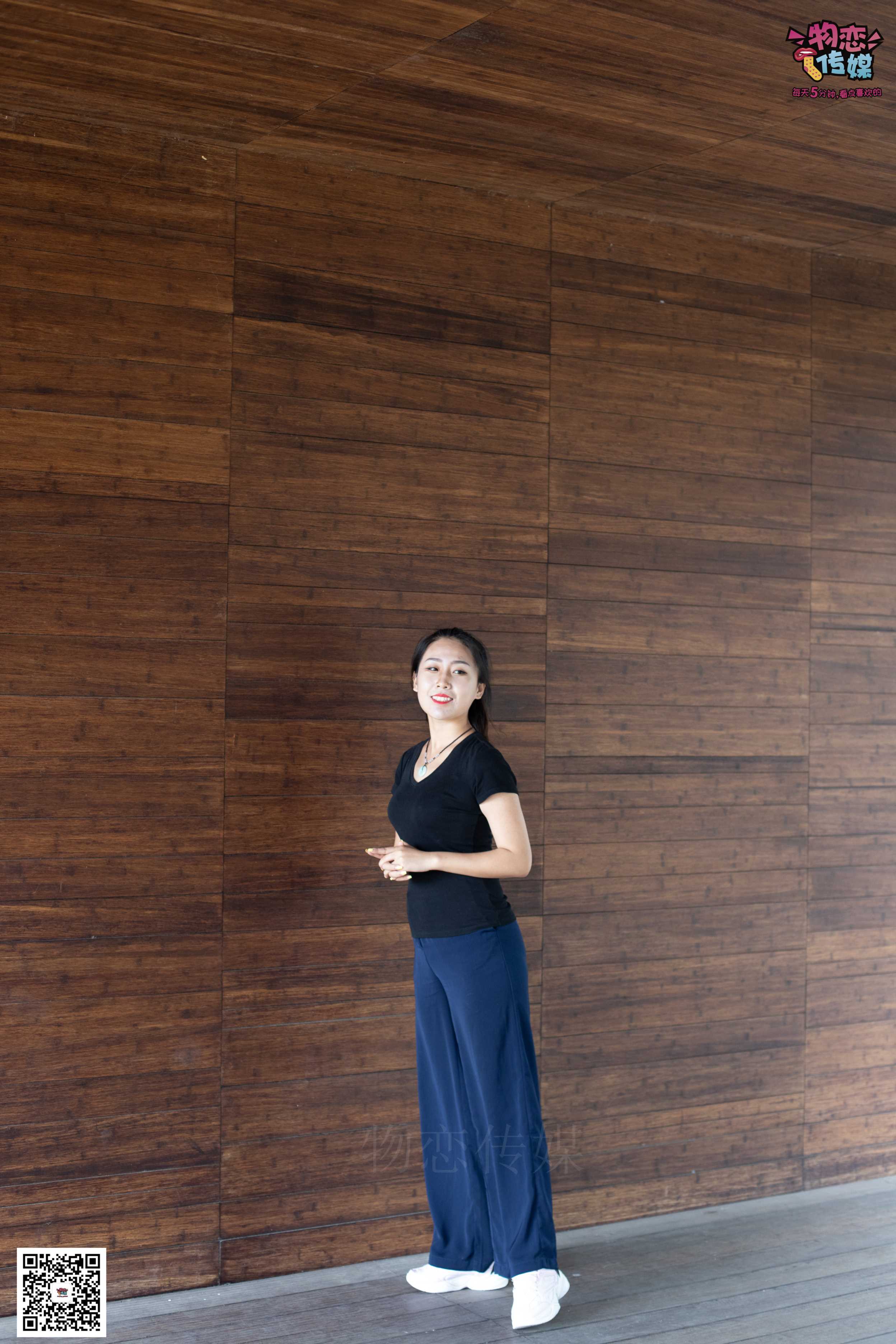 图片[3]-物恋传媒 No.053 些许R感，很多~粉色小跑鞋配船袜  [124P+1V938MB]-COS写真在线网